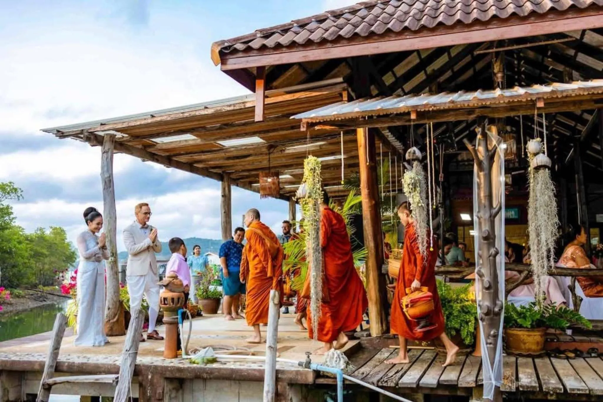 People in The Mangrove Hideaway Kohchang
