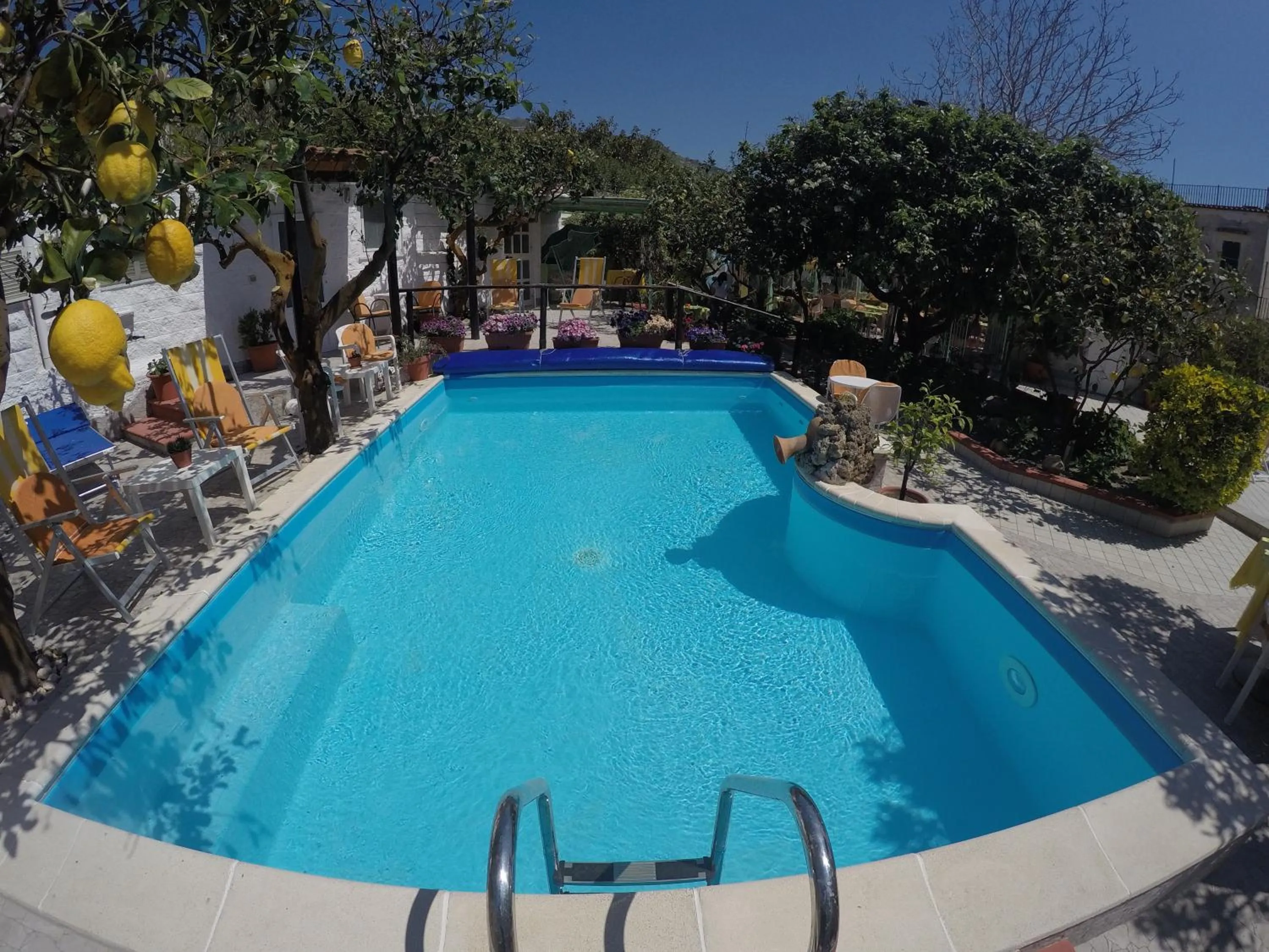 Pool view in hotel la rondinella