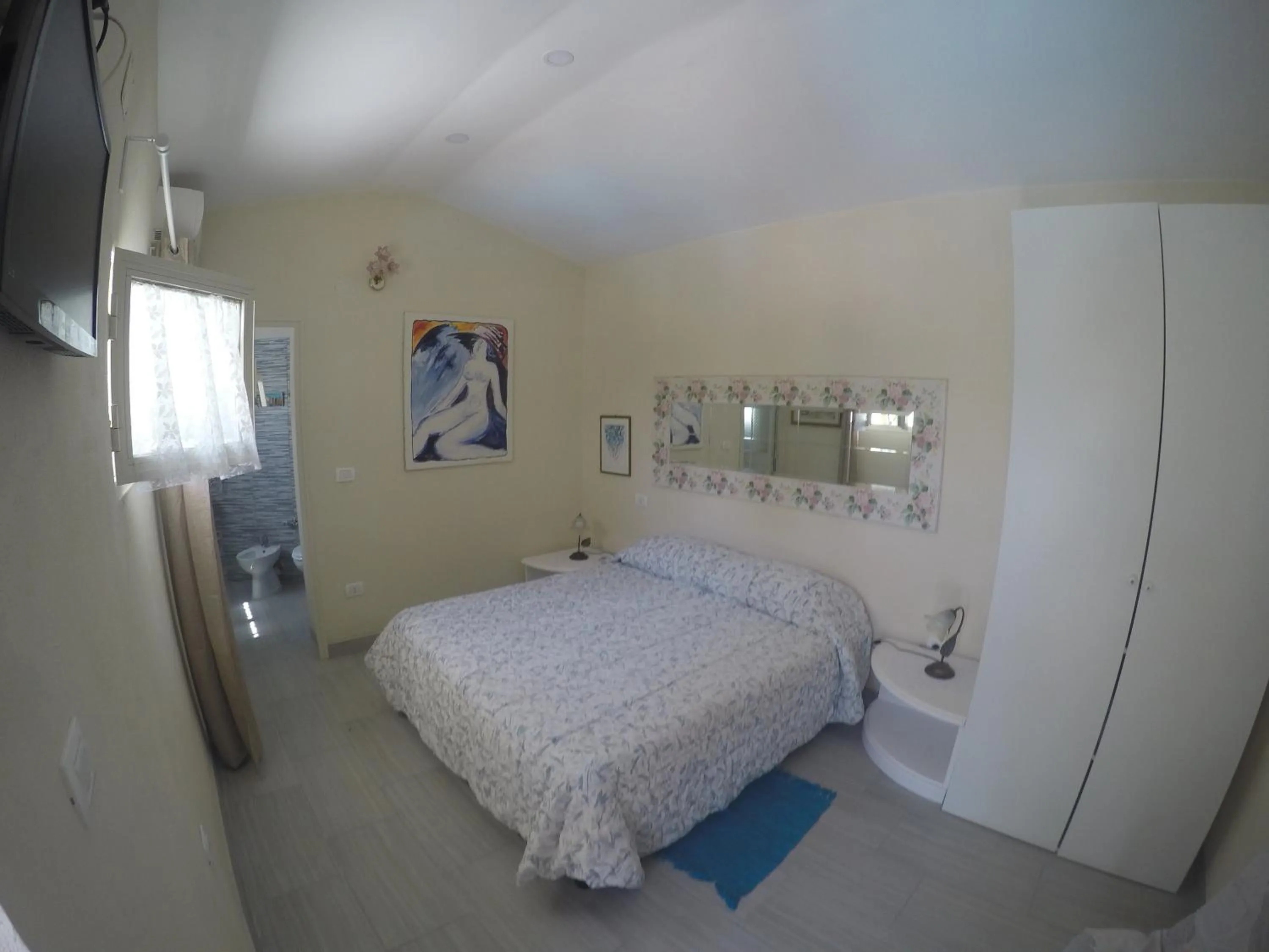 Photo of the whole room in hotel la rondinella