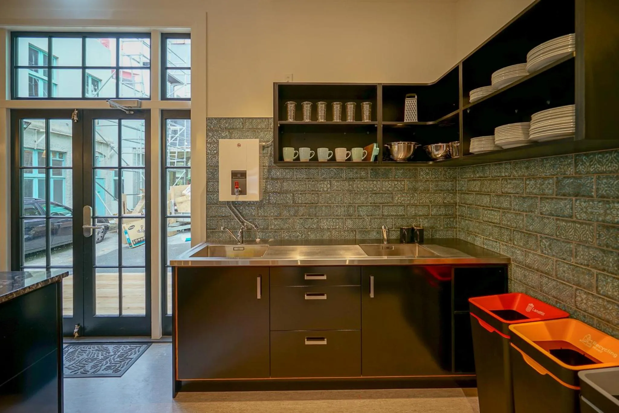 Kitchen or kitchenette in The Marion Hostel