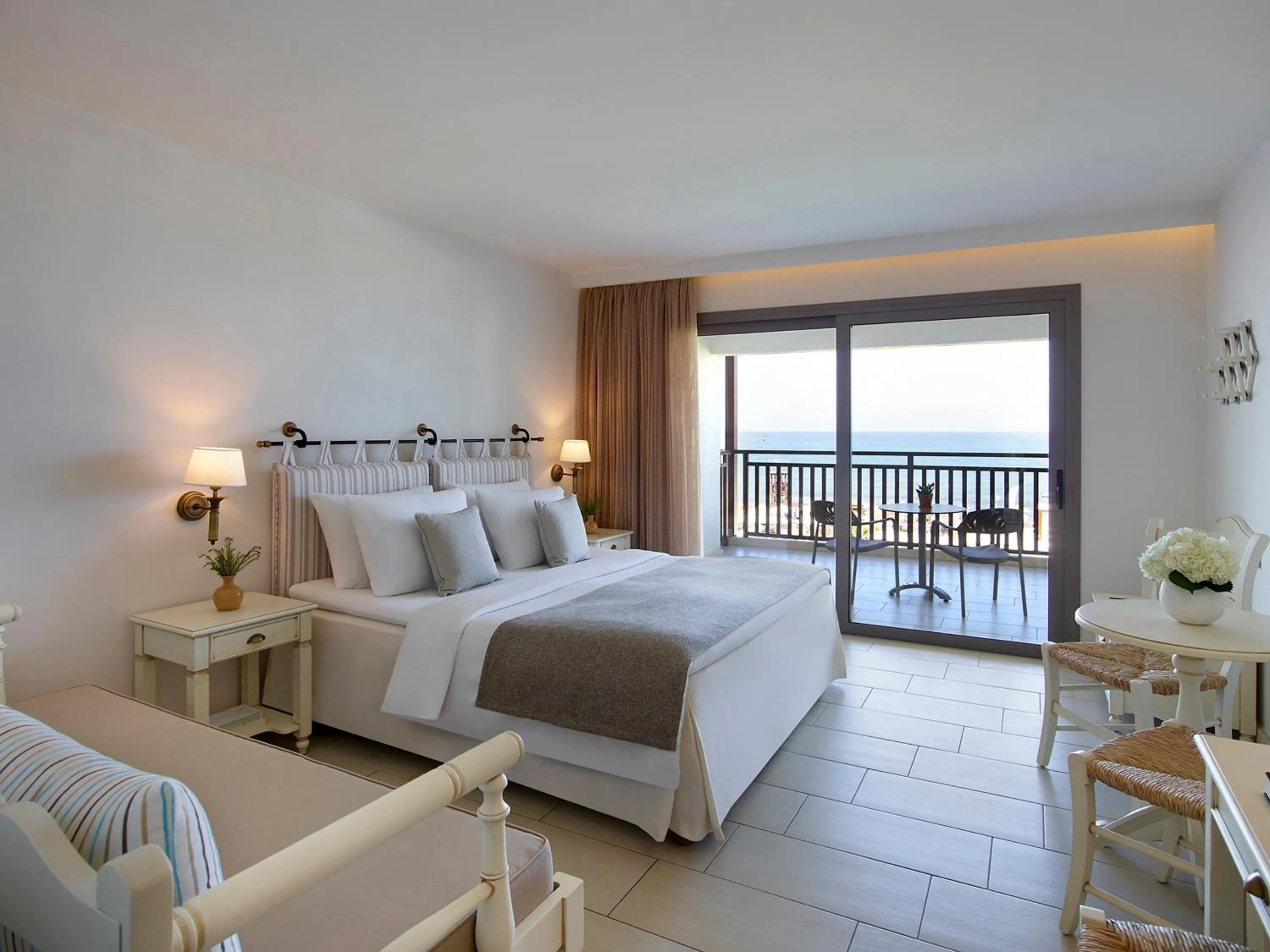 Balcony/Terrace, Bed in Creta Maris Resort