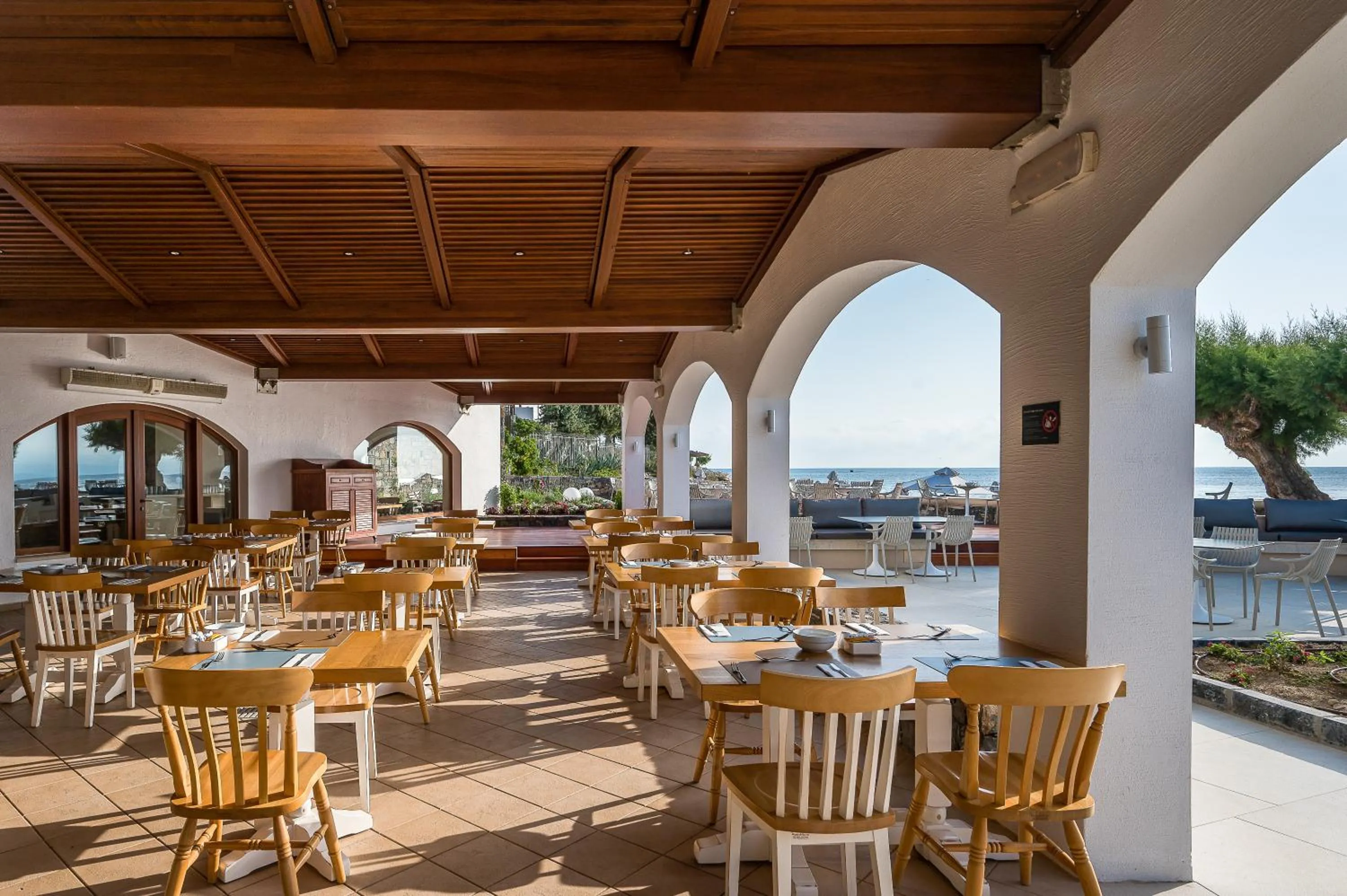 Restaurant/places to eat in Creta Maris Resort