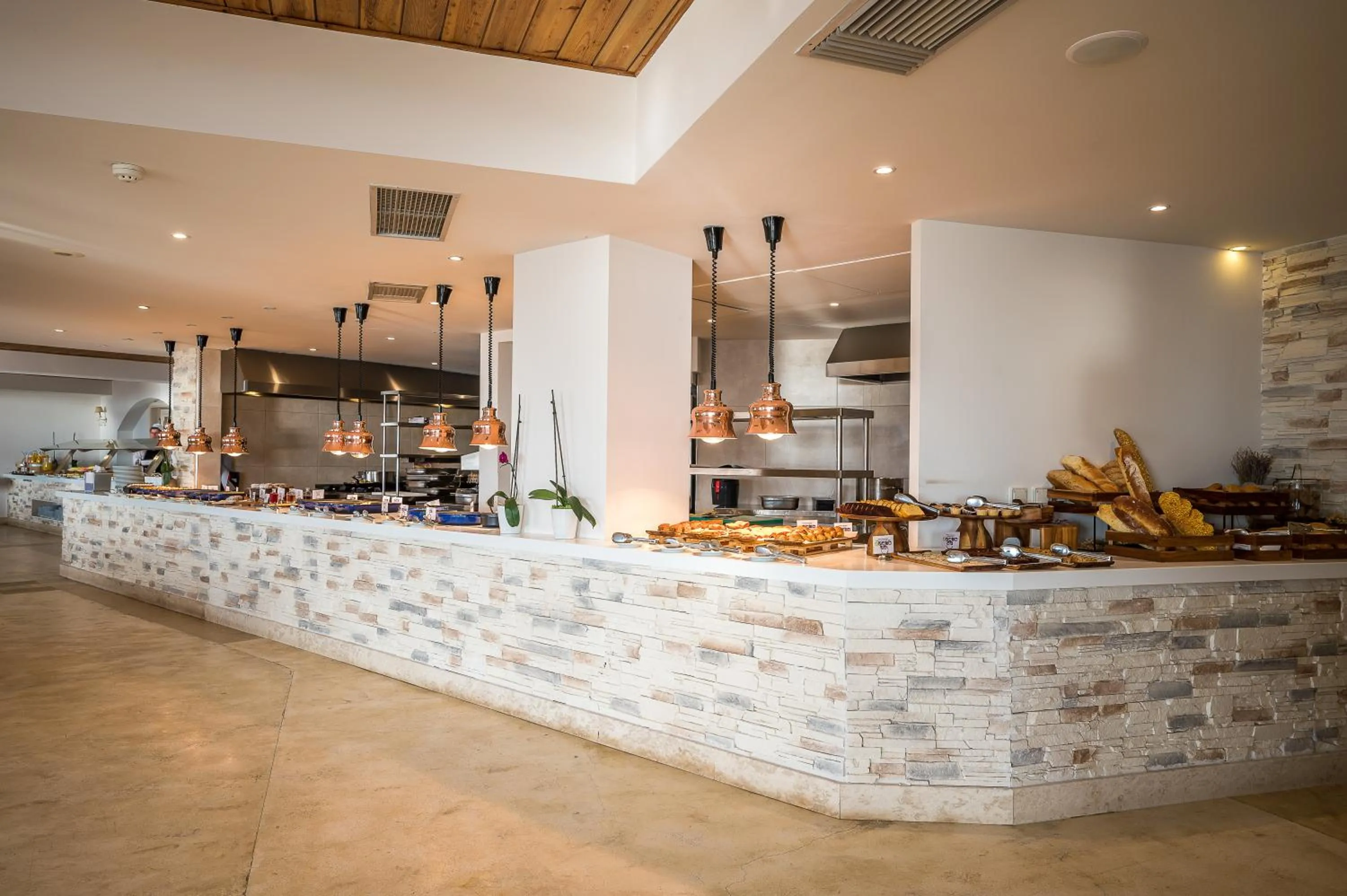 Restaurant/places to eat in Creta Maris Resort