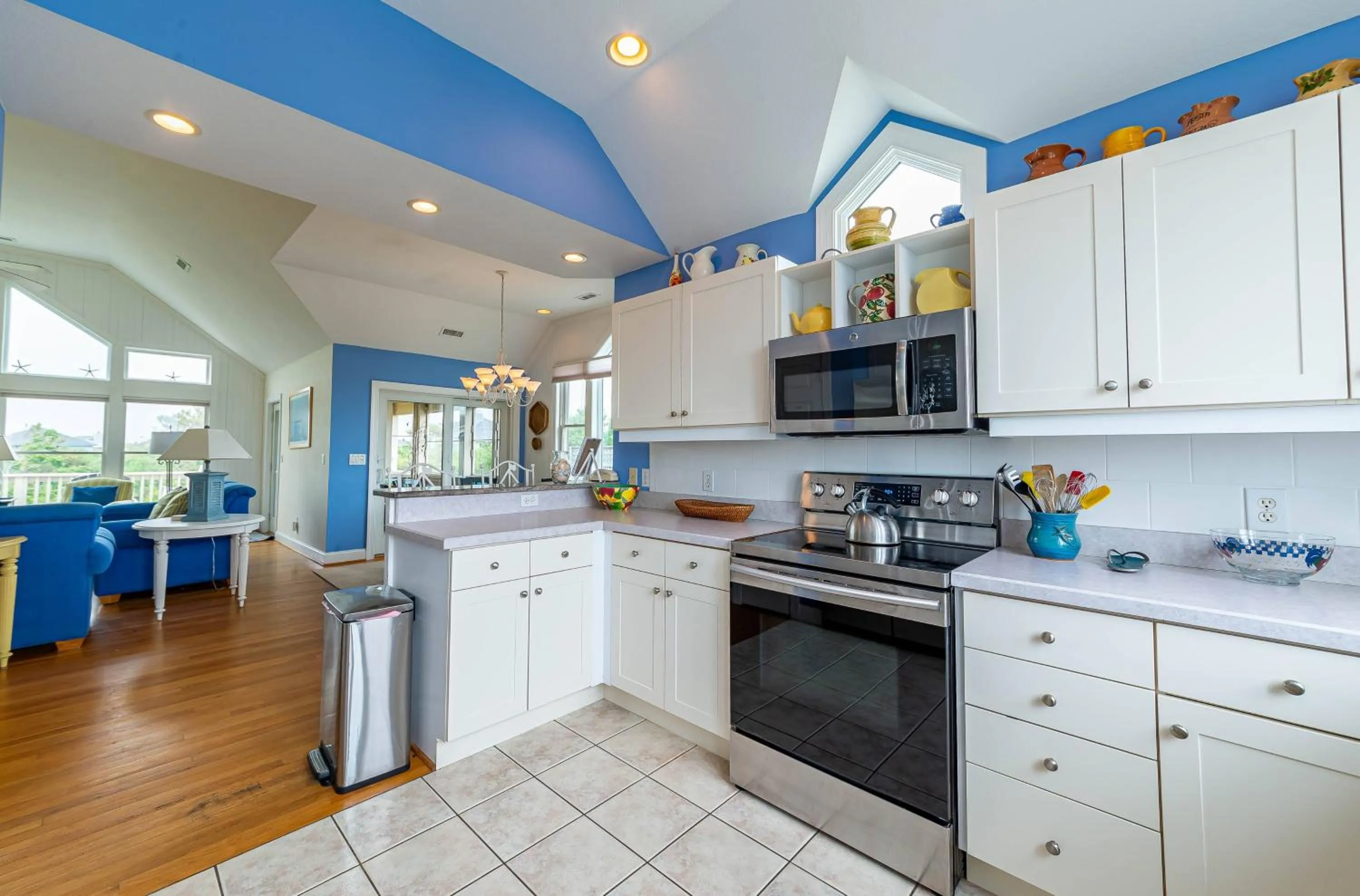 Crow's Nest - Corolla, Crown Point, 150 Yds to Beach, Hot Tub, Community Pool, Pets OK