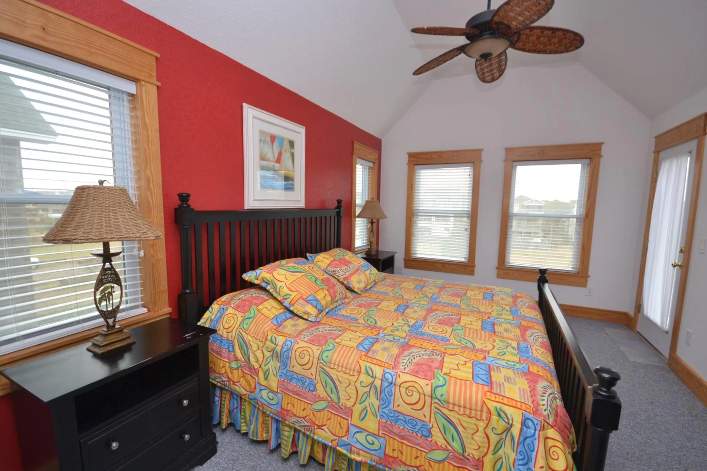 Bed in Island Time - NH MP 11, 50 Ft to Beach, Elevator, Pool, Free Pool Heat, Hot Tub, Pets OK, YR Flex