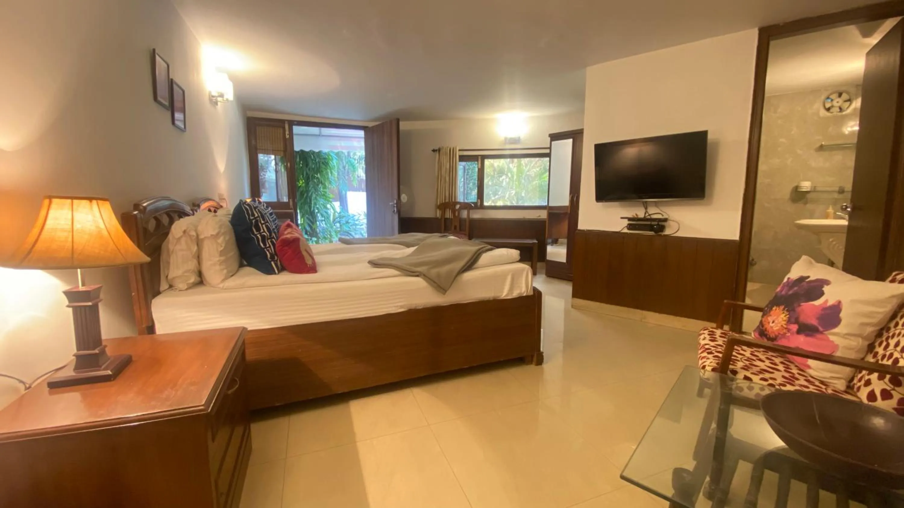 Photo of the whole room, Bed in The Stay Inn New Delhi