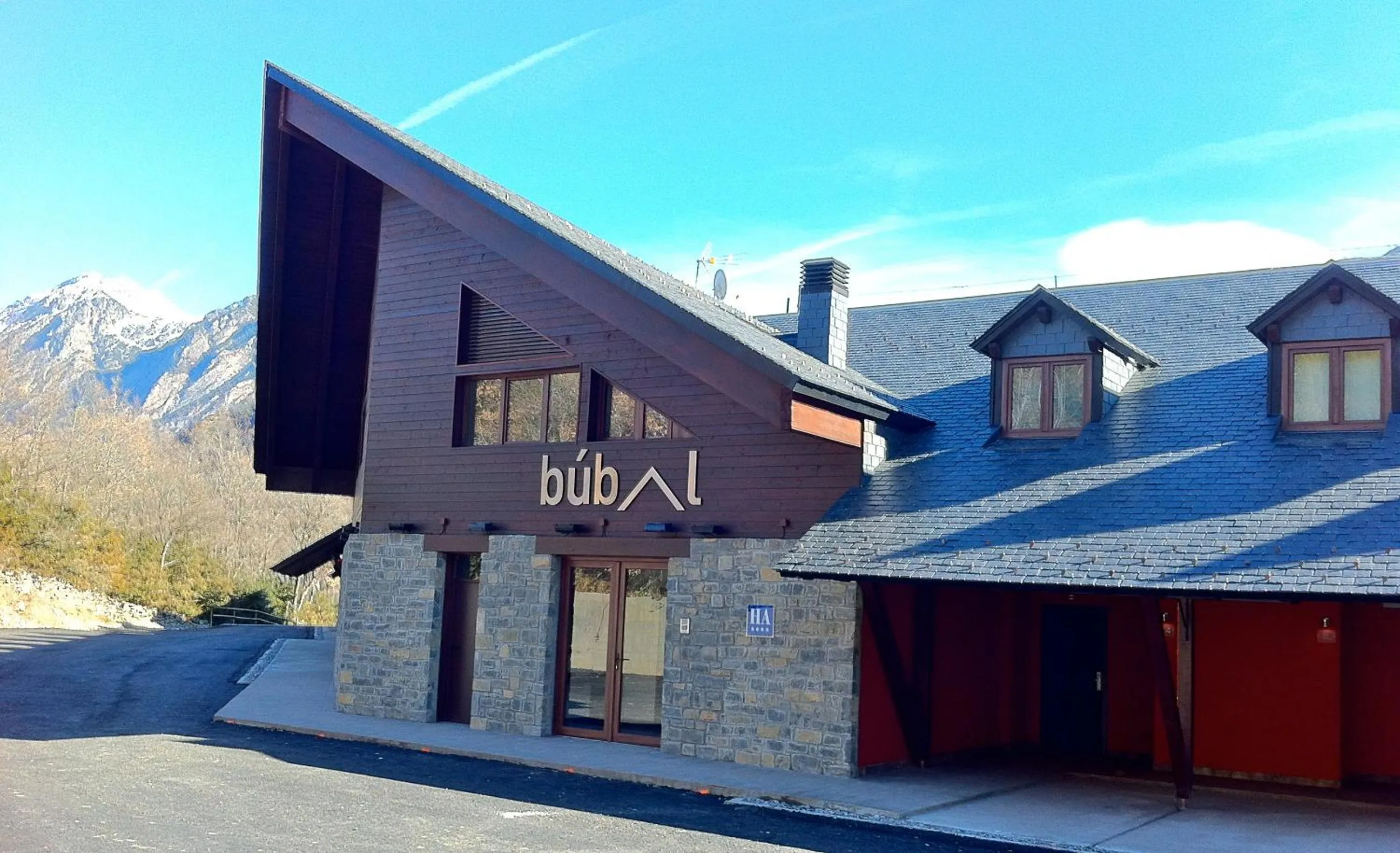 Facade/entrance in Aparthotel Bubal