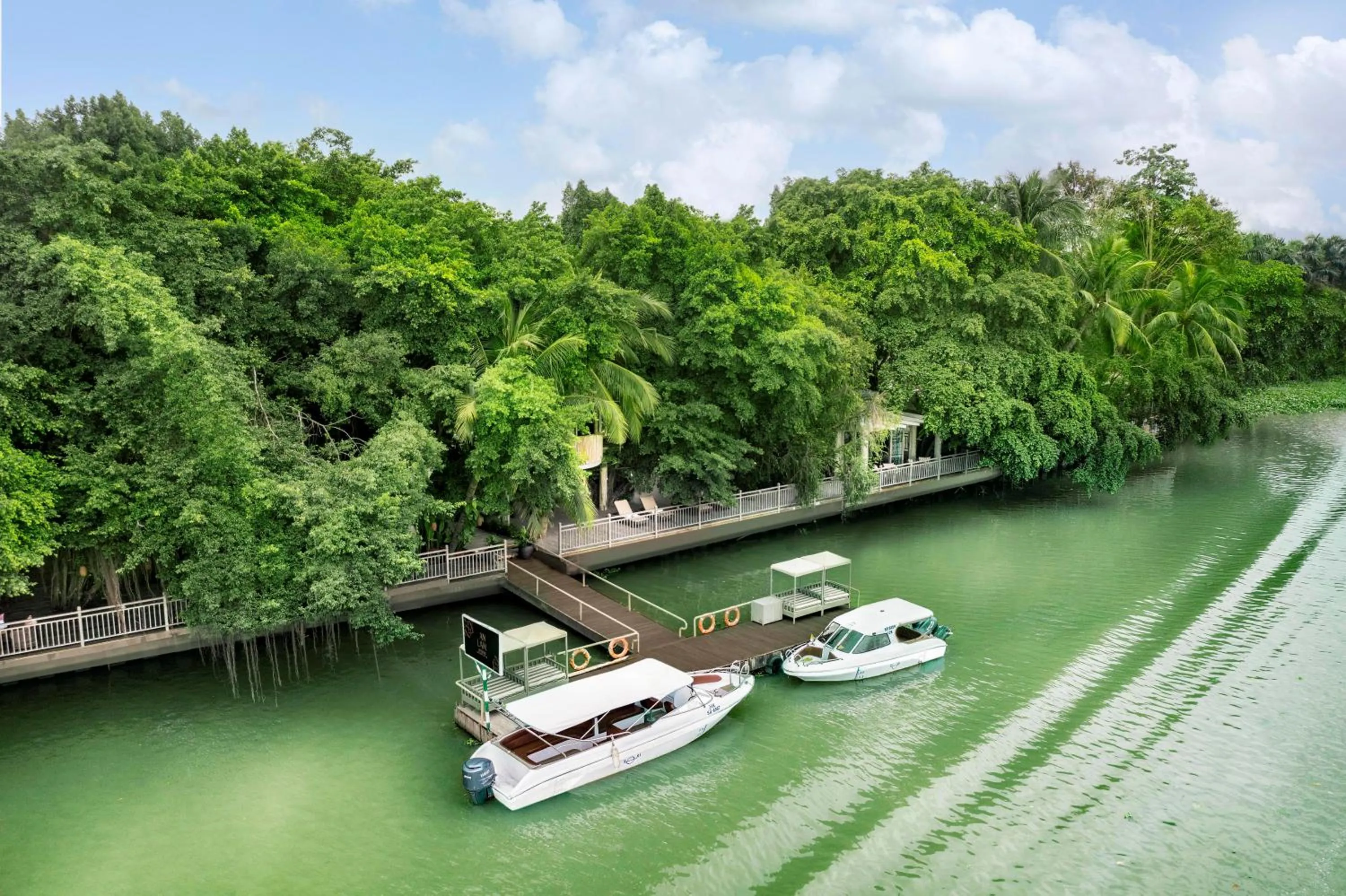 Bird's eye view in An Lam Retreats Saigon River