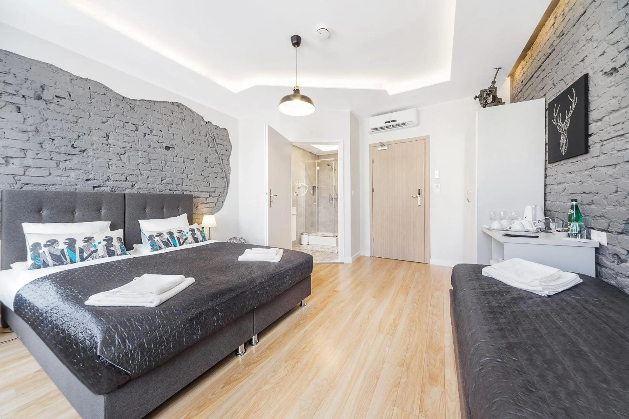 TV and multimedia, Bed in Six Suites, Old Town