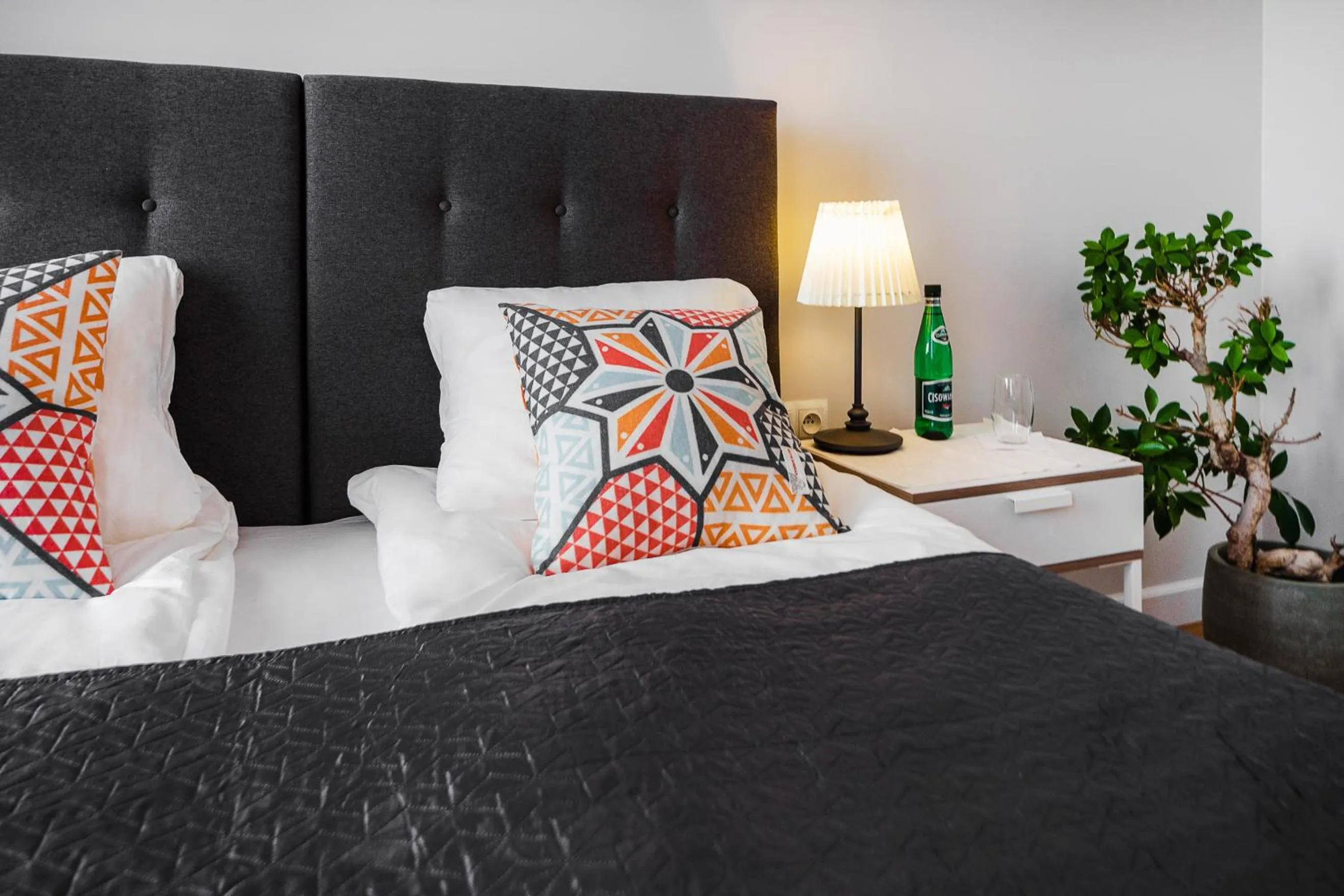 Bed in Six Suites, Old Town