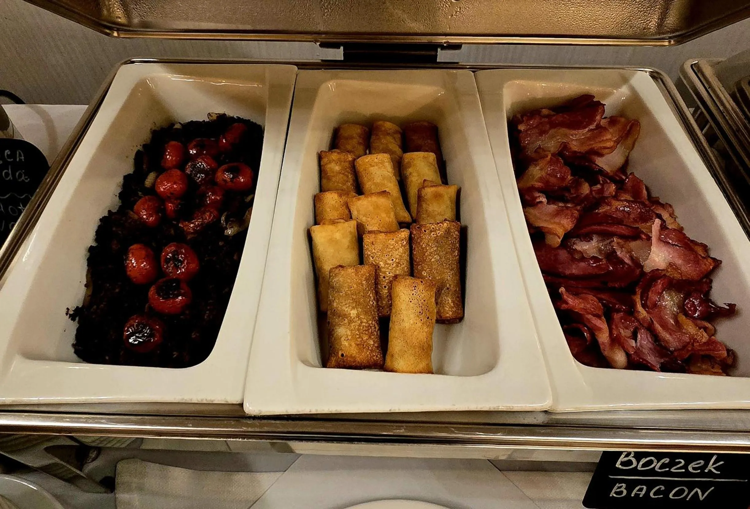 Restaurant/places to eat in Six Suites, Old Town