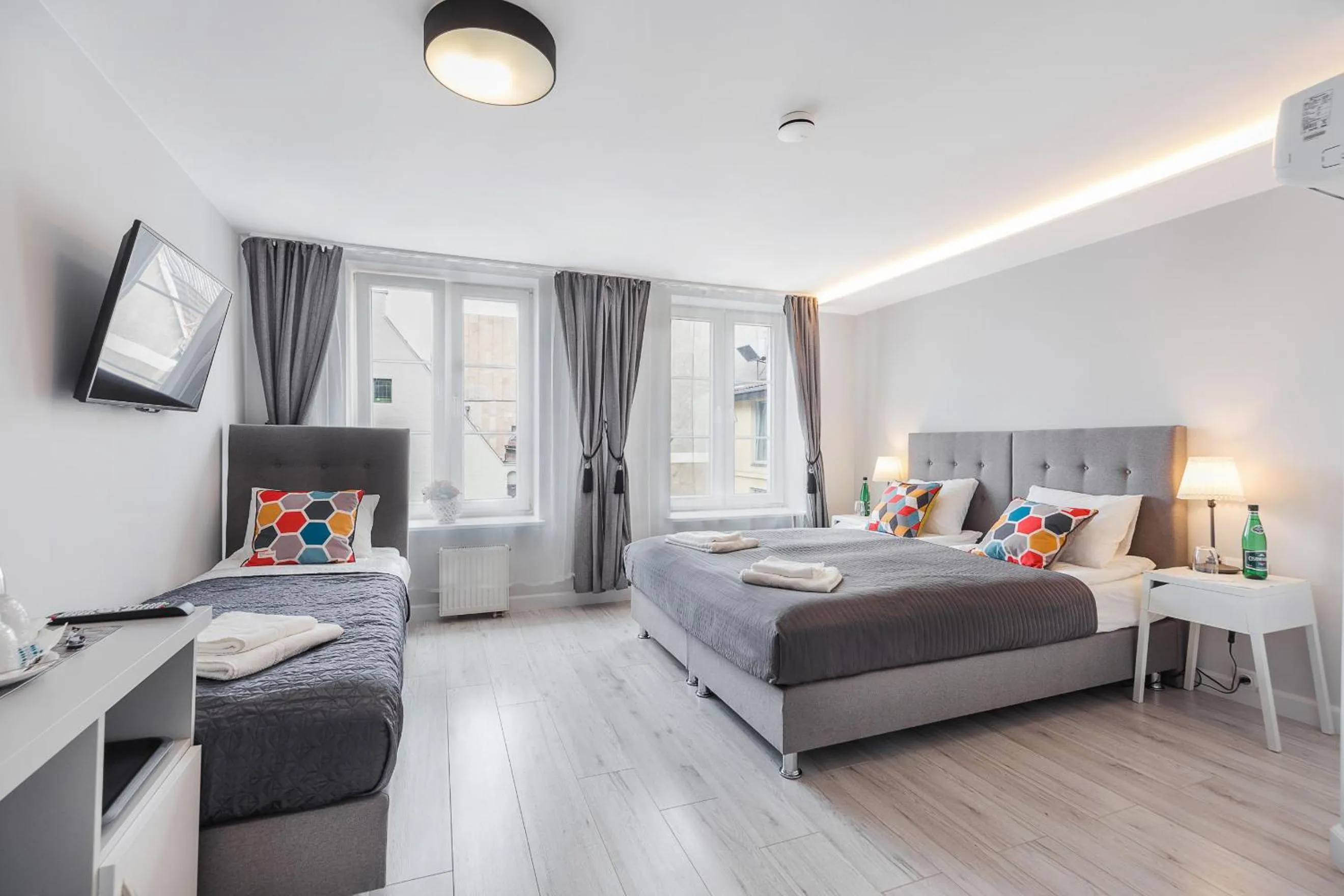 Bed in Six Suites, Old Town