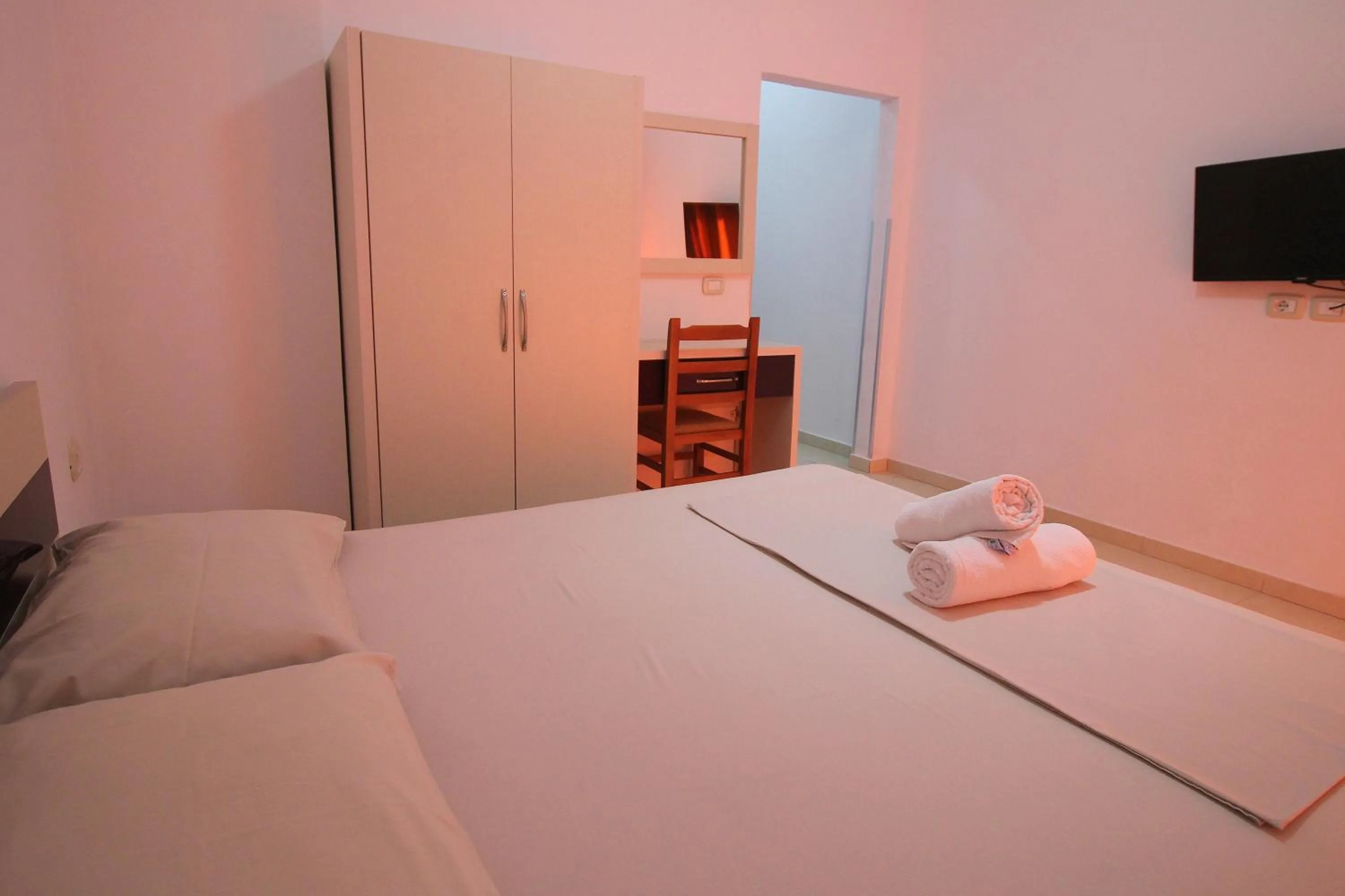 Bedroom, Bed in Hotel Argjiro