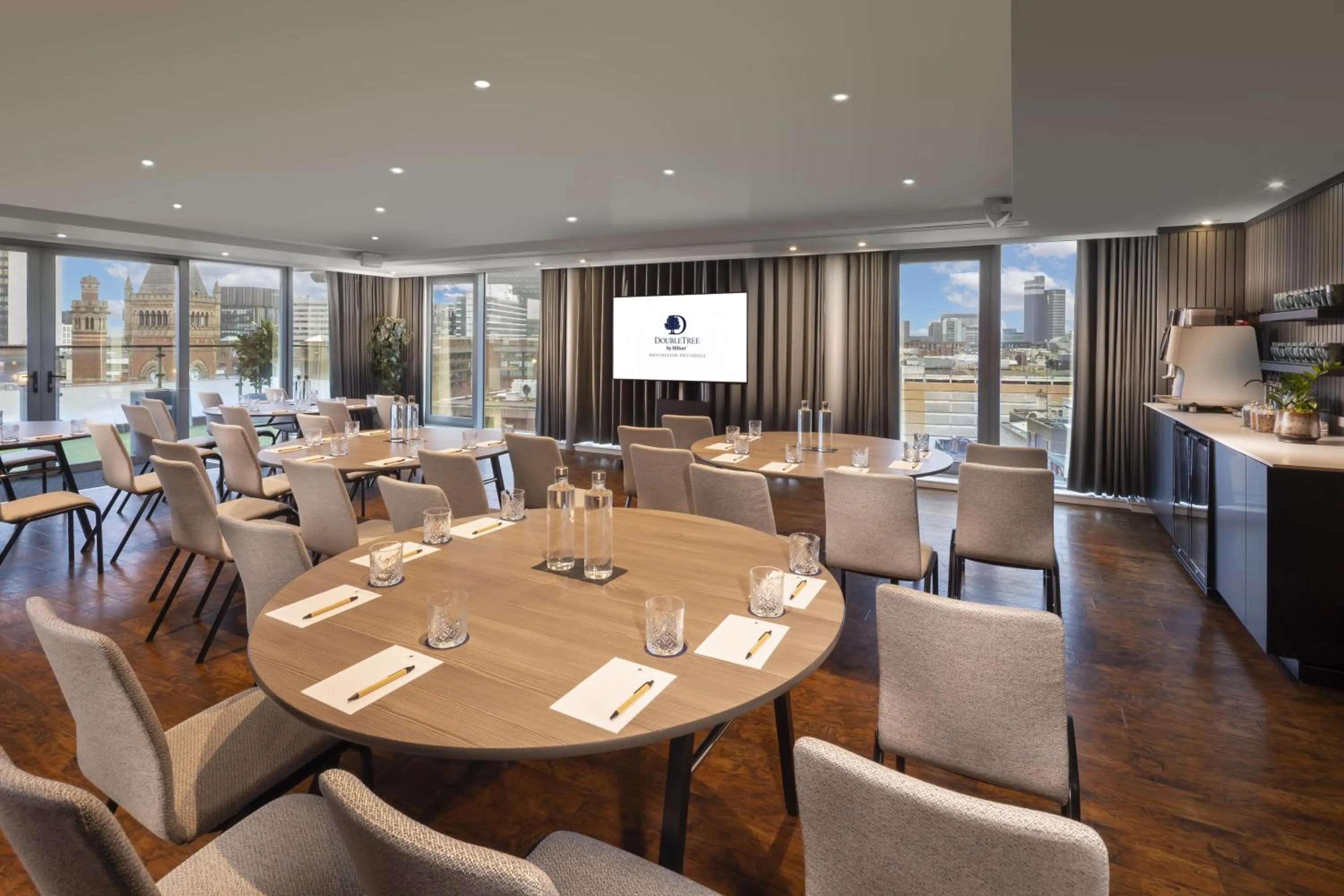 Meeting/conference room in DoubleTree by Hilton Manchester Piccadilly