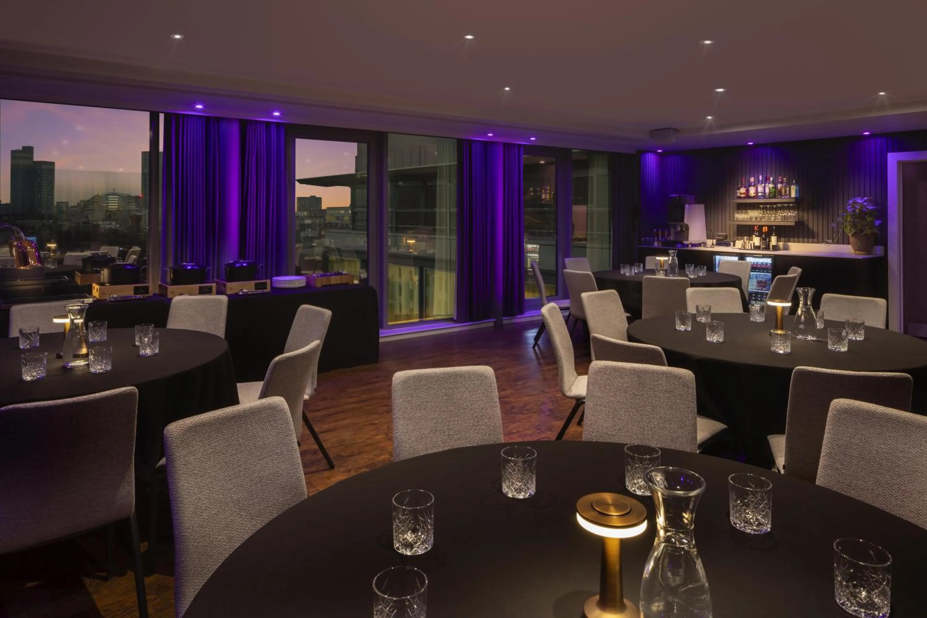 Meeting/conference room in DoubleTree by Hilton Manchester Piccadilly