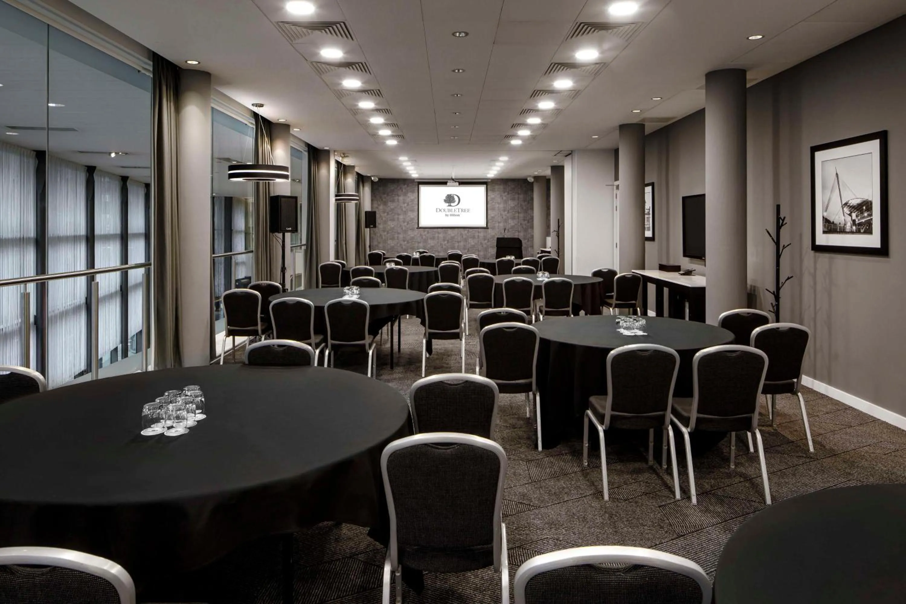 Meeting/conference room in DoubleTree by Hilton Manchester Piccadilly