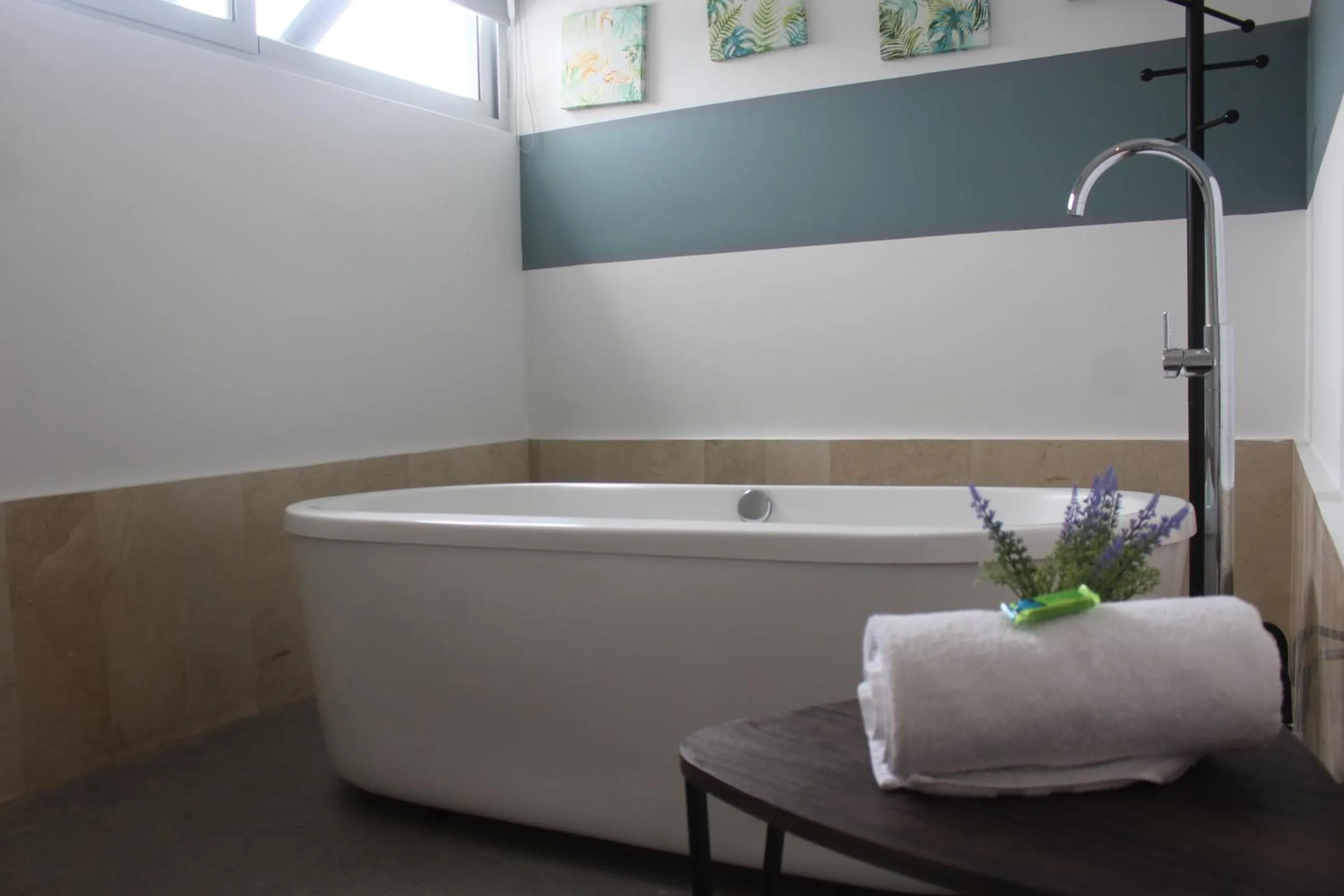 Cando Living Apartments in Central Avenue