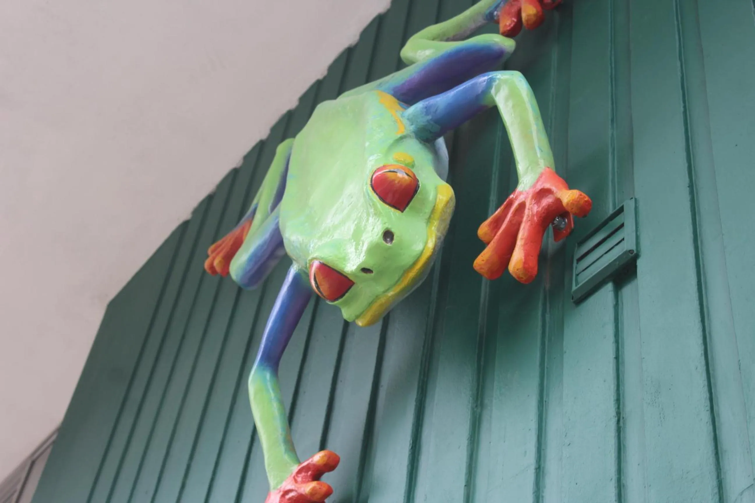 Cando Living Apartments in Central Avenue