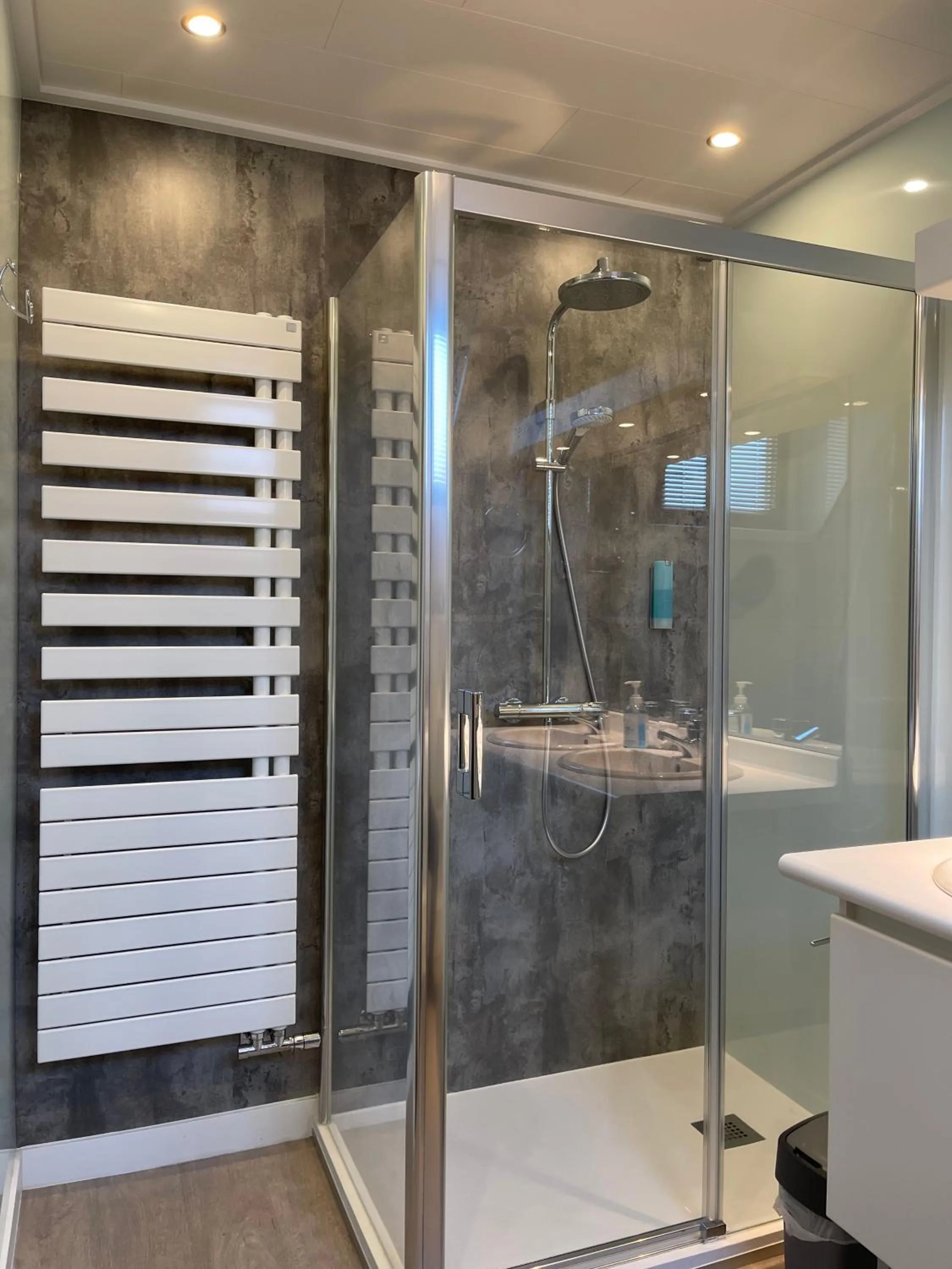 Shower in Villa Hotel