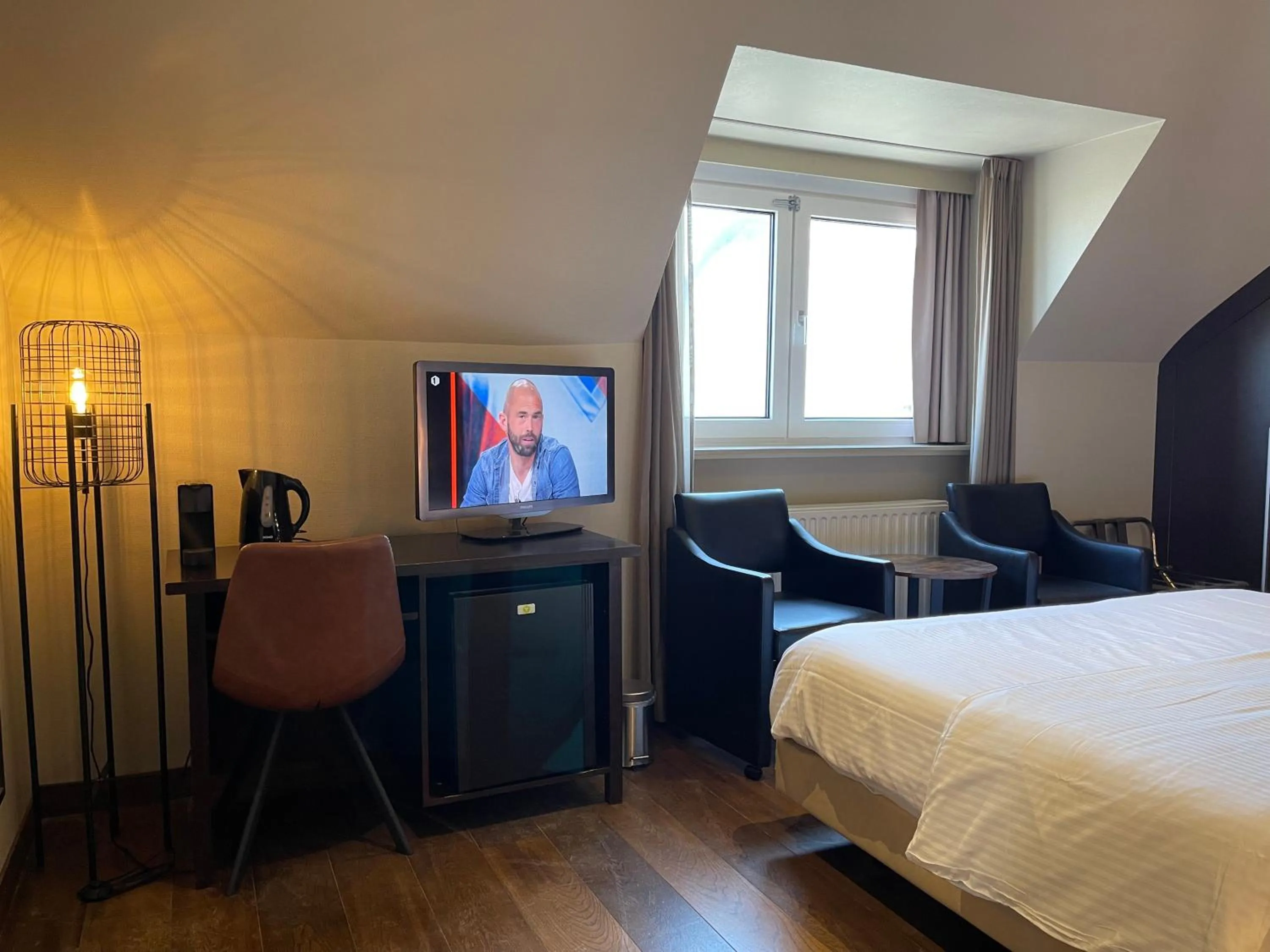 TV and multimedia, Bed in Villa Hotel