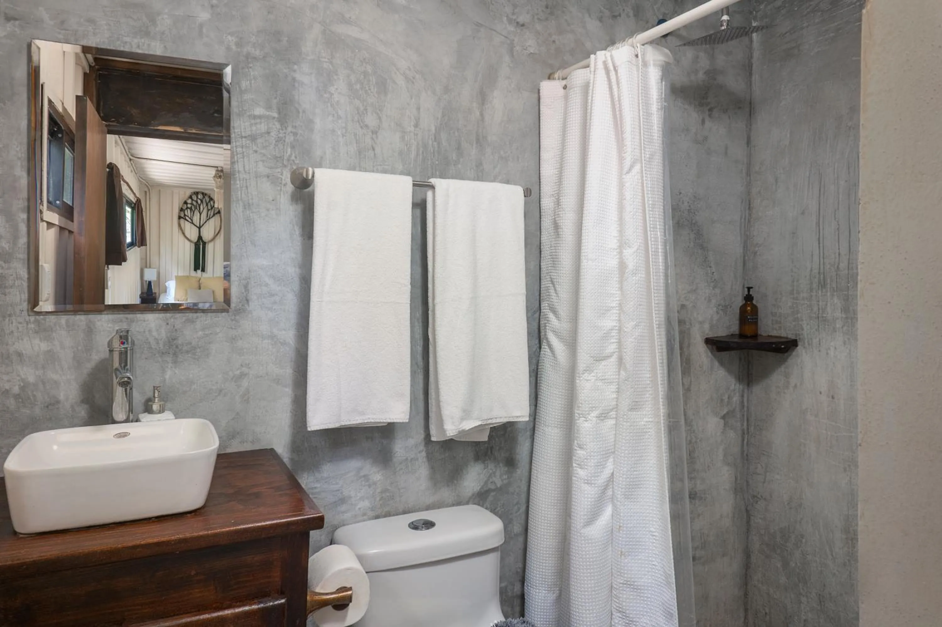 Shower in Pal Mar Glamtainer Tulum