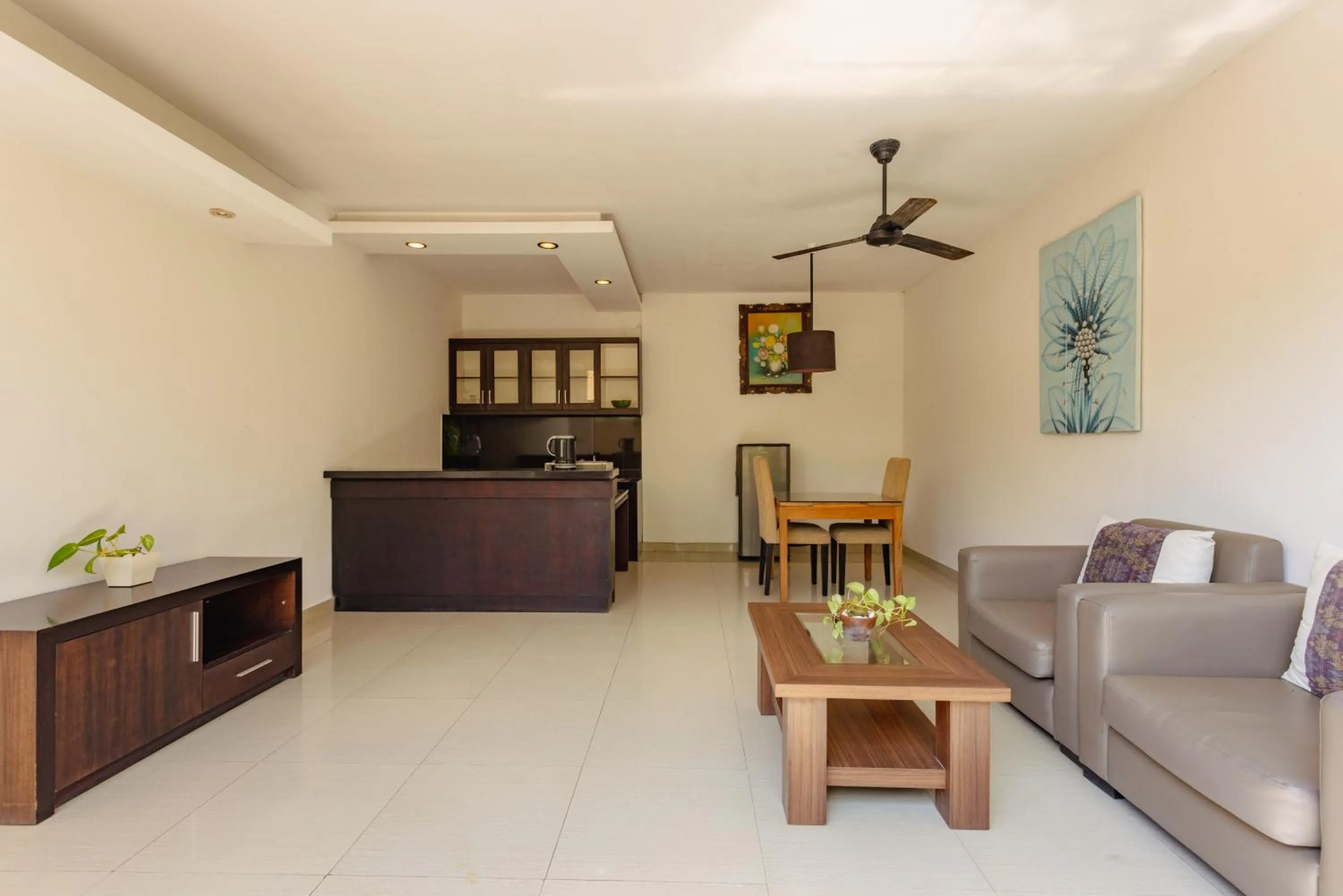 Kitchen or kitchenette in The Yubi Boutique Villas Seminyak