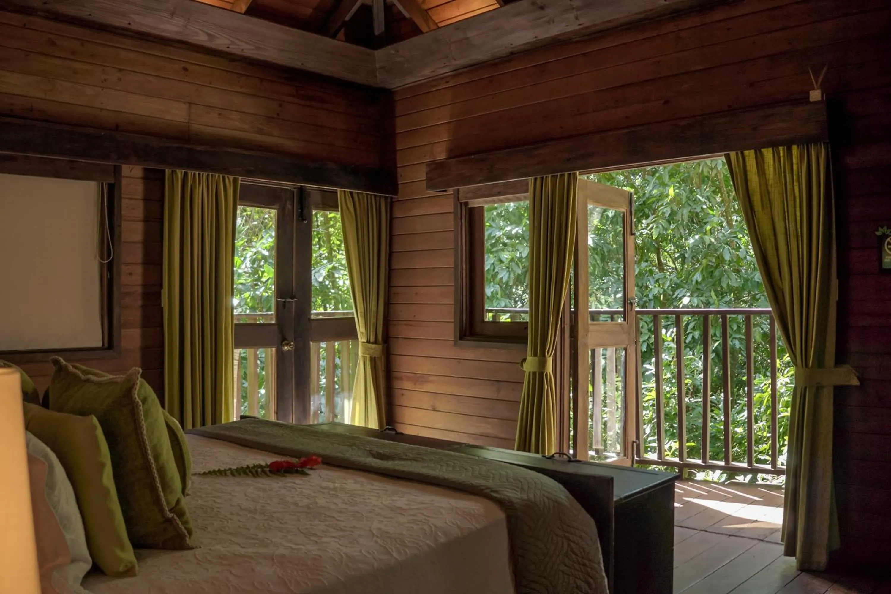 Bedroom, Bed in Platon Ecolodge