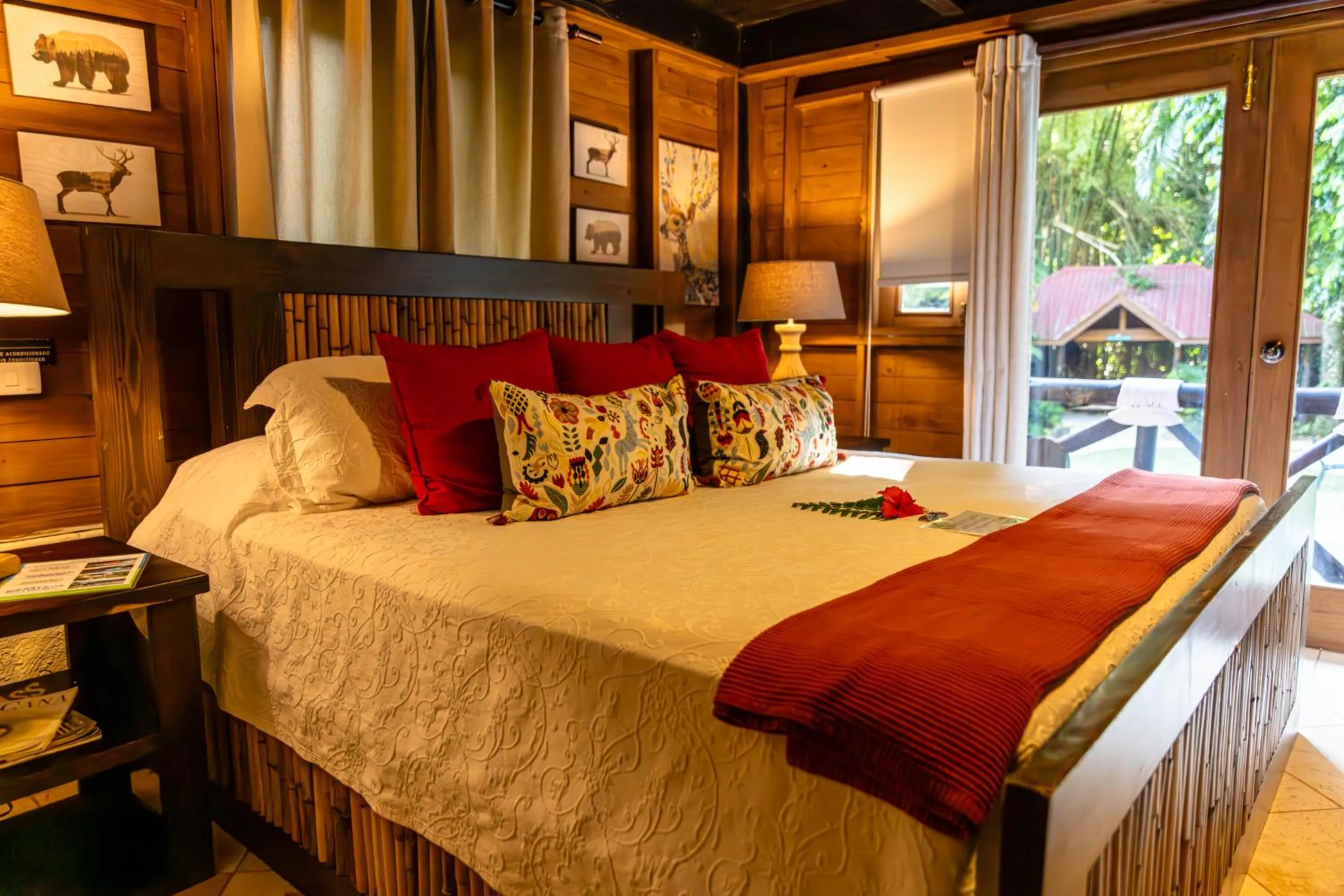 Bed in Platon Ecolodge