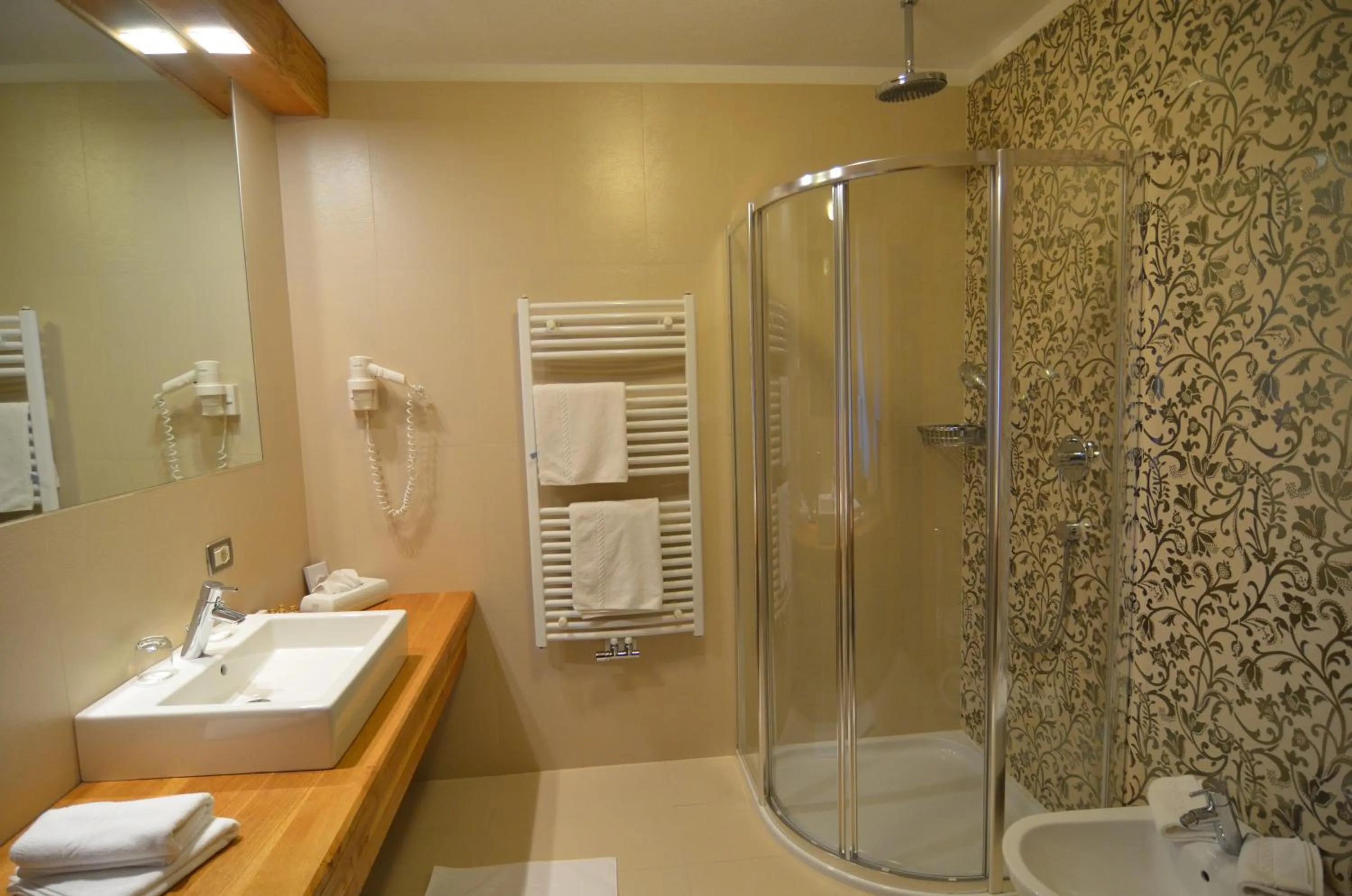 Bathroom in Hotel Cristallo - Wellness Mountain Living