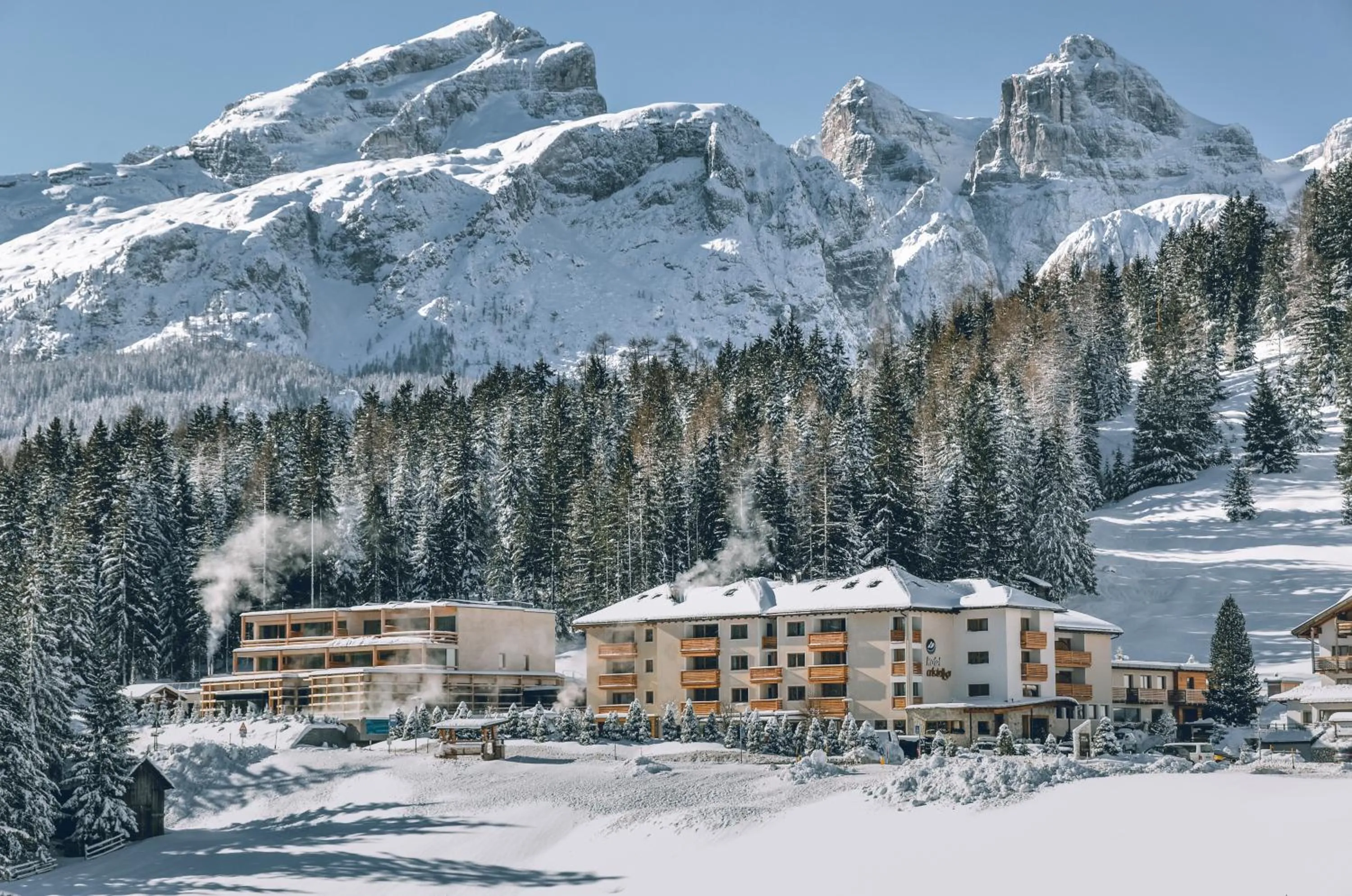 Facade/entrance in Hotel Cristallo - Wellness Mountain Living
