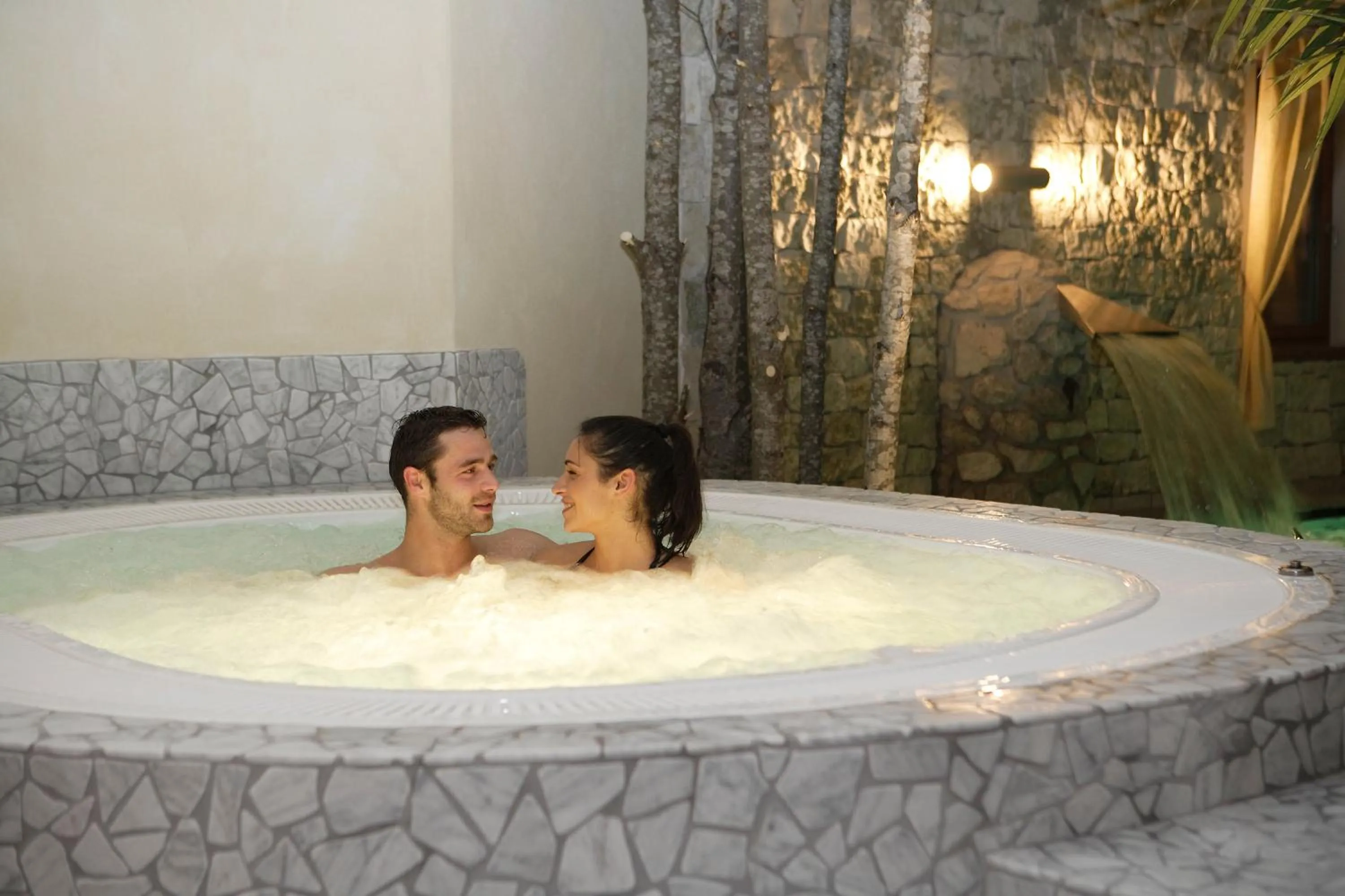 Hot Tub in Hotel Cristallo - Wellness Mountain Living
