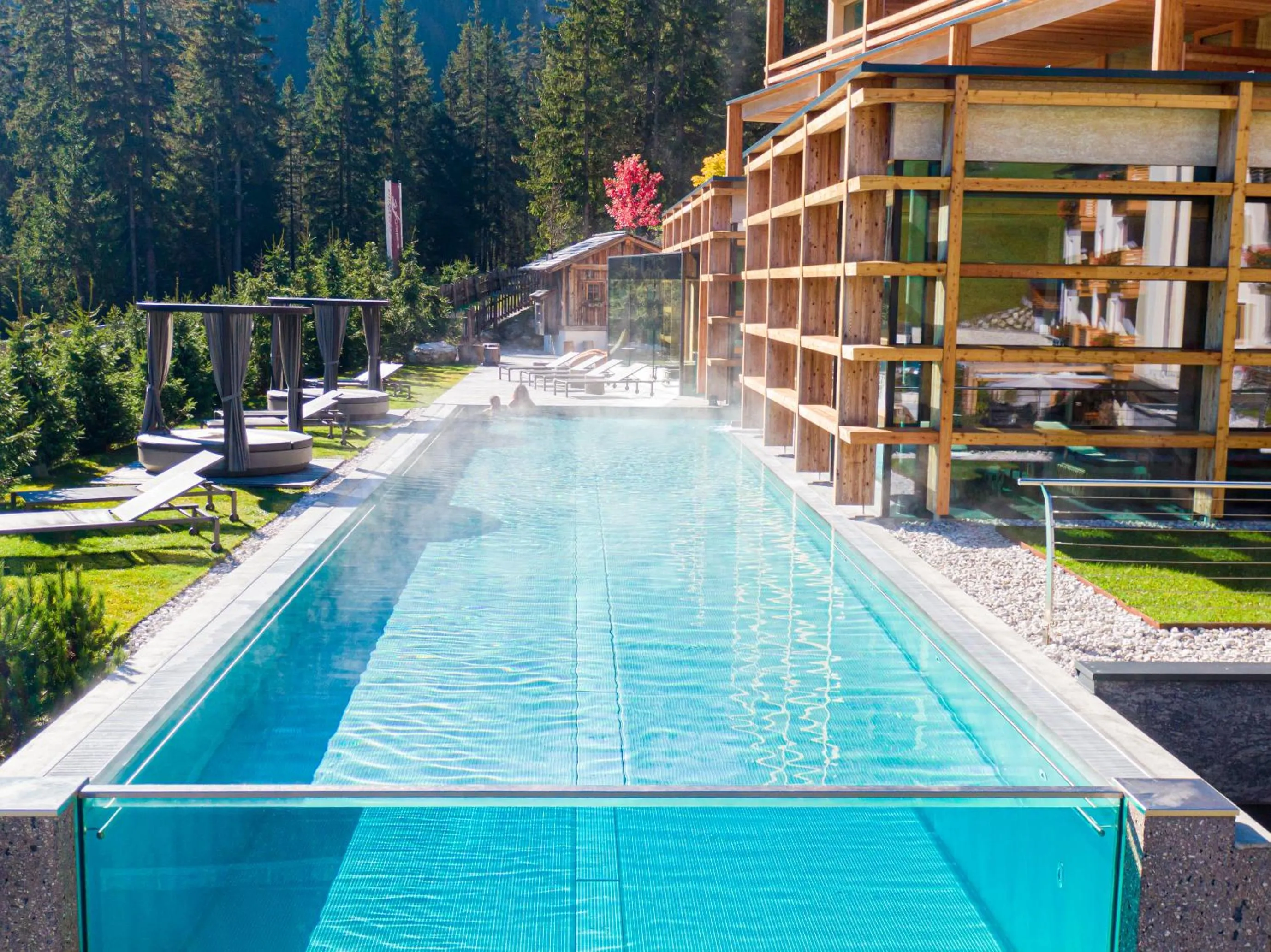 Swimming pool in Hotel Cristallo - Wellness Mountain Living