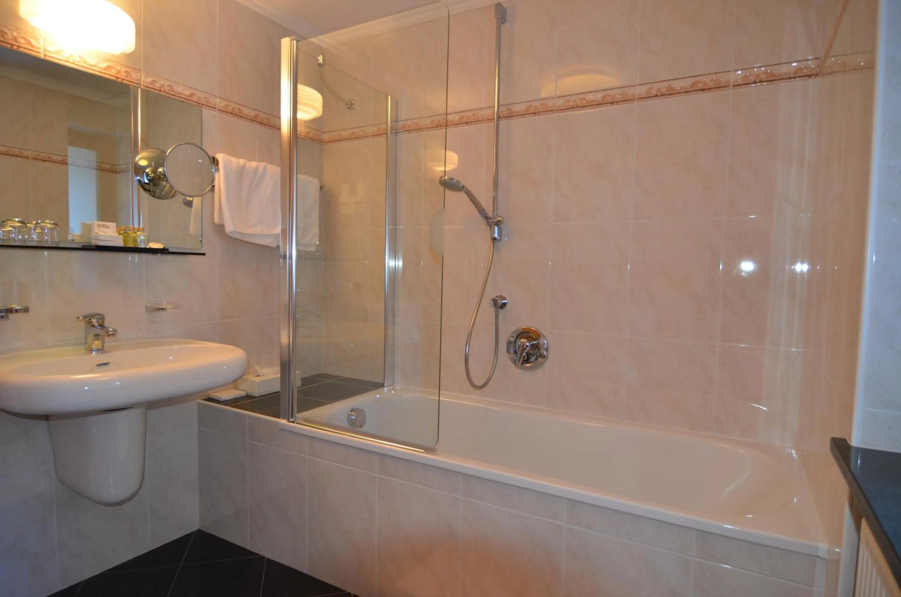 Bathroom in Hotel Cristallo - Wellness Mountain Living