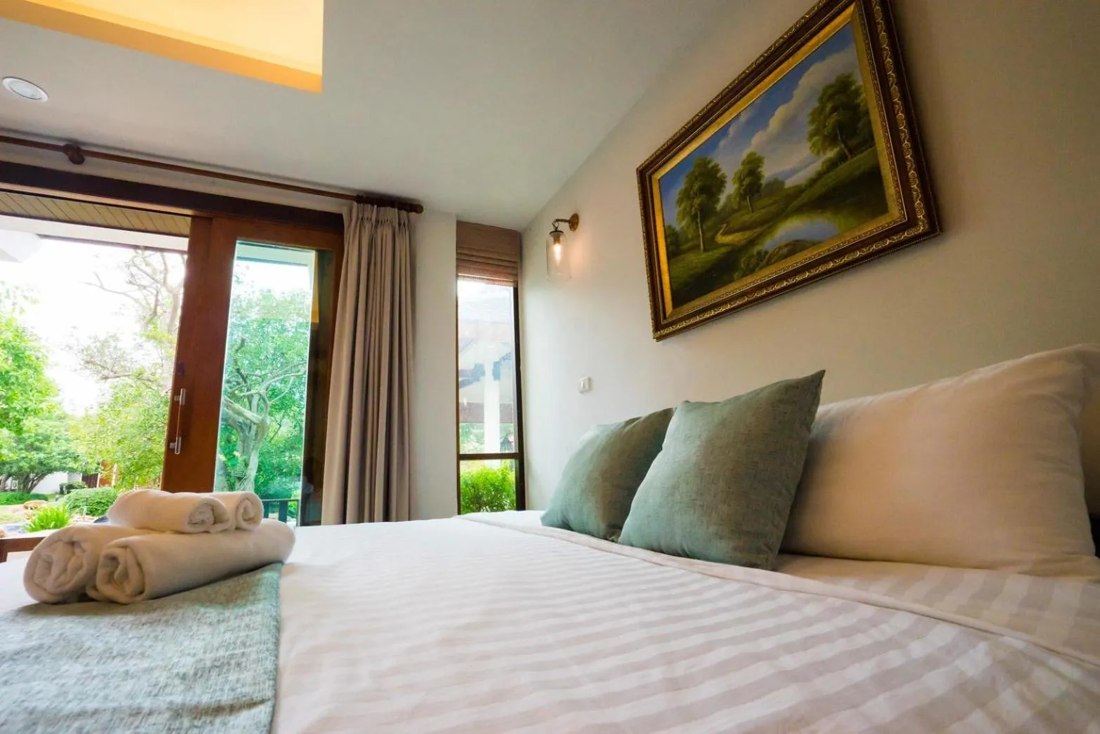 Bed in Anyamanee Resort