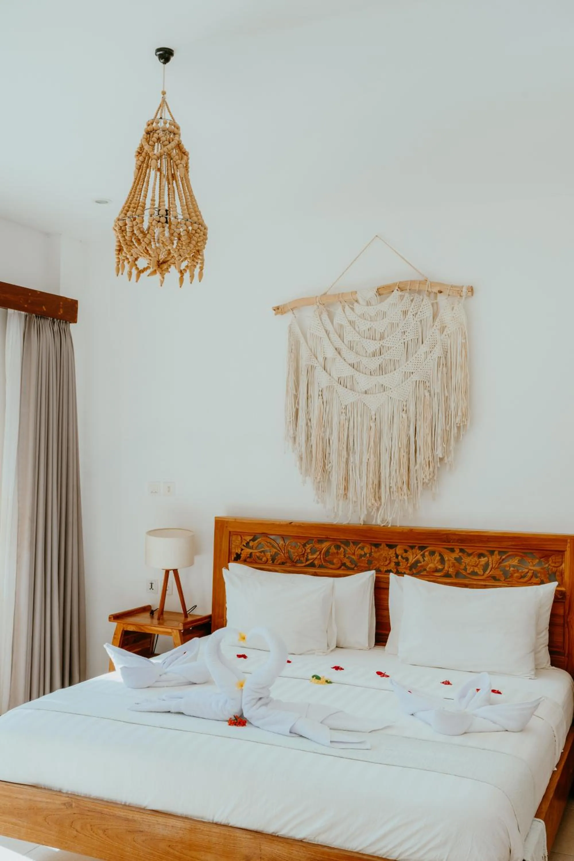 Bed in Coco Lemon Gili Resort