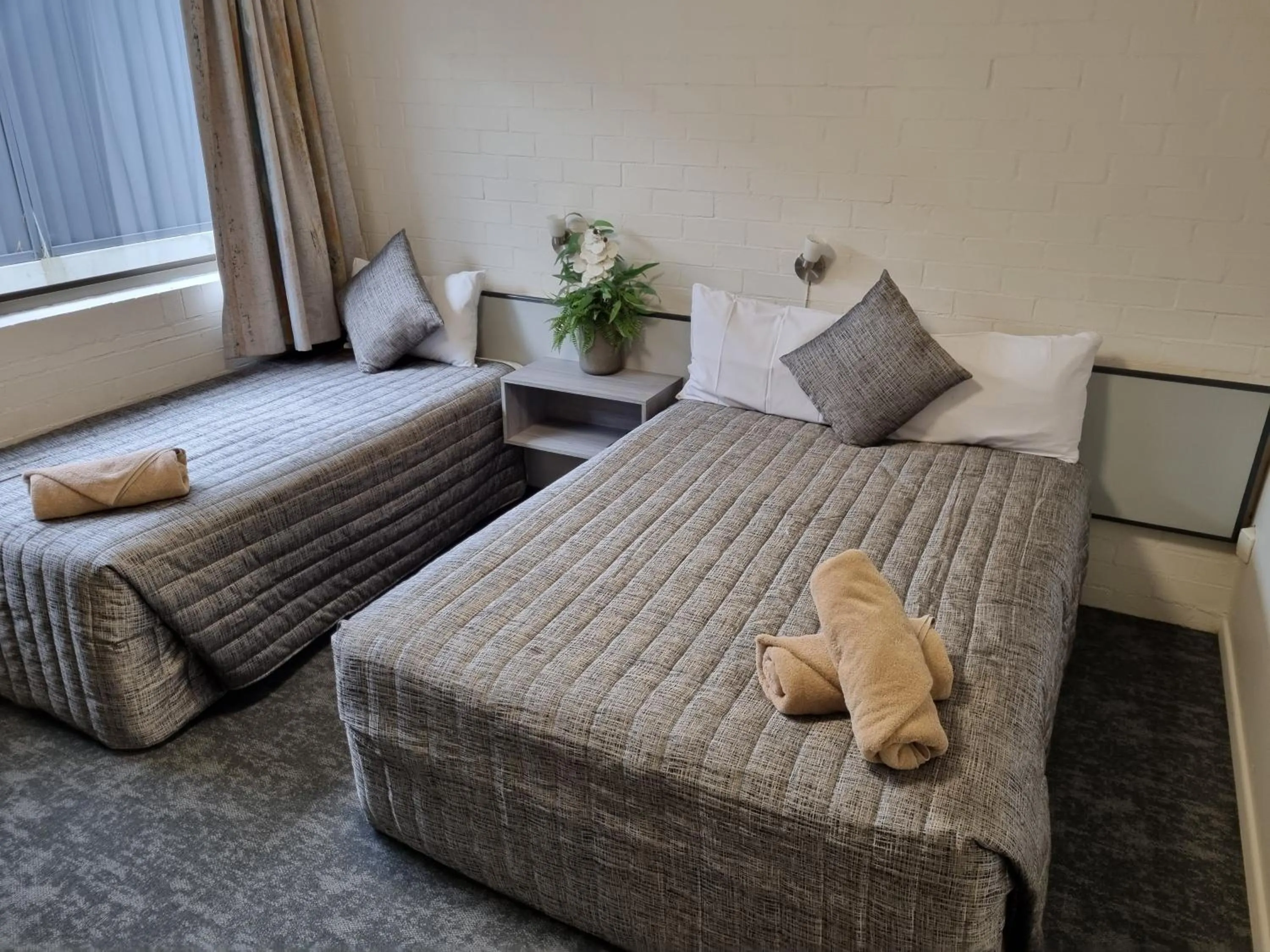 Bed in Y Motels Yarraman