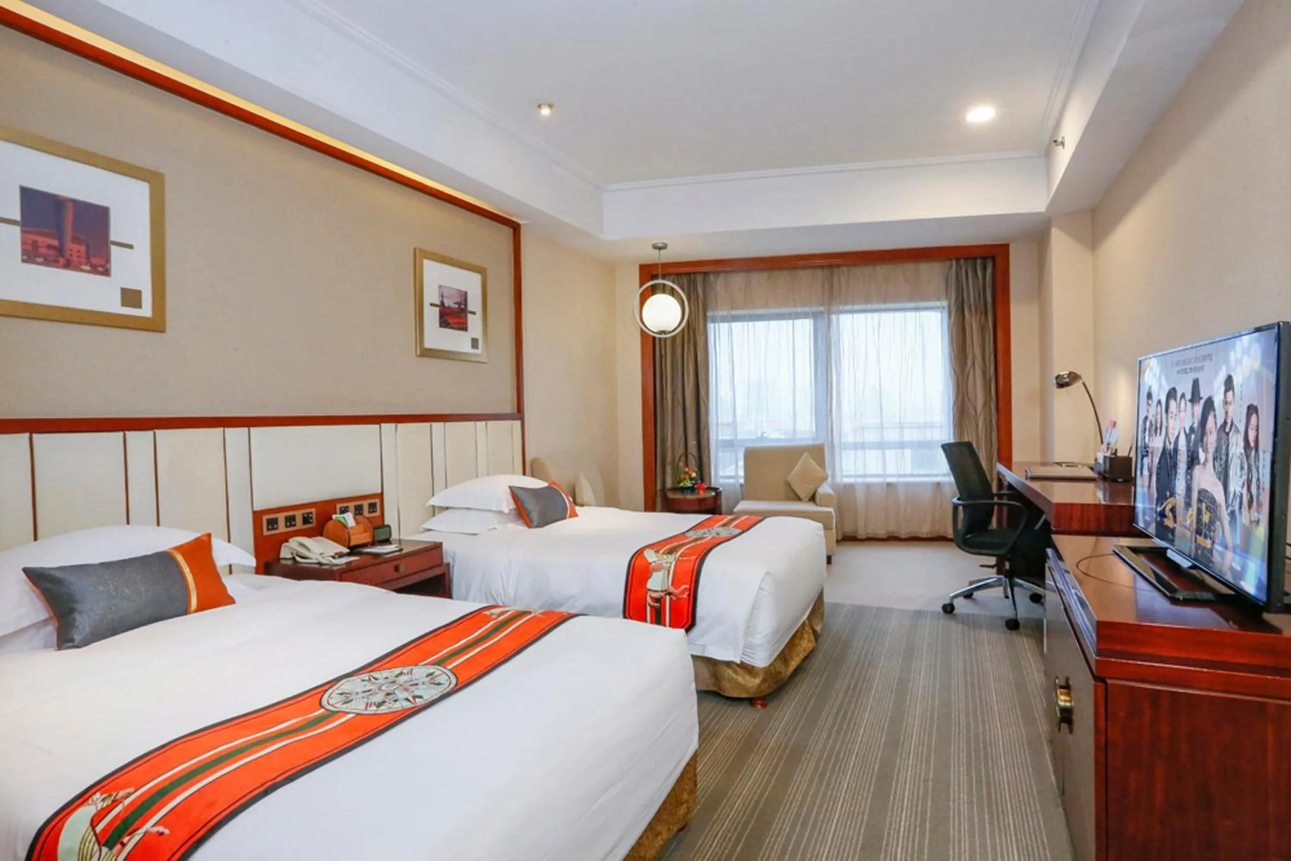 Photo of the whole room, Bed in Yiwu Ocean Hotel - Original Best Western Premier Ocean Hotel