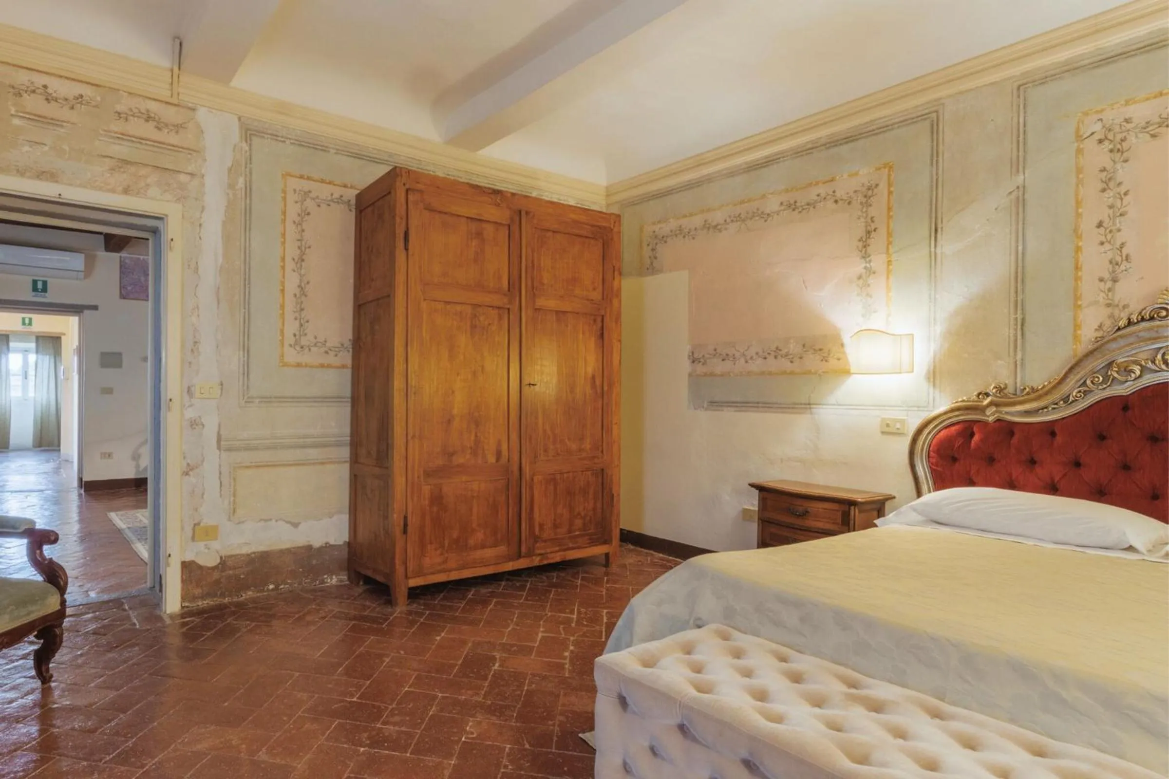 Bedroom, Bed in Hotel Villa Sermolli