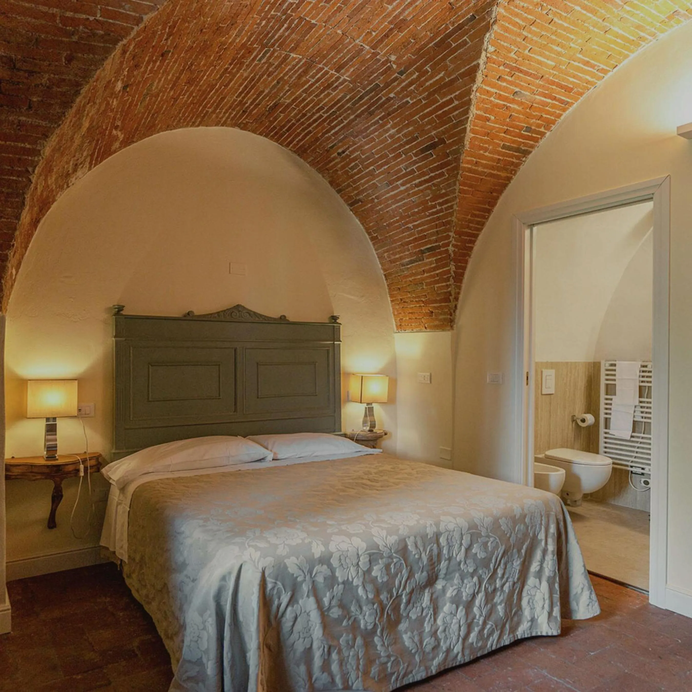 Bed in Hotel Villa Sermolli