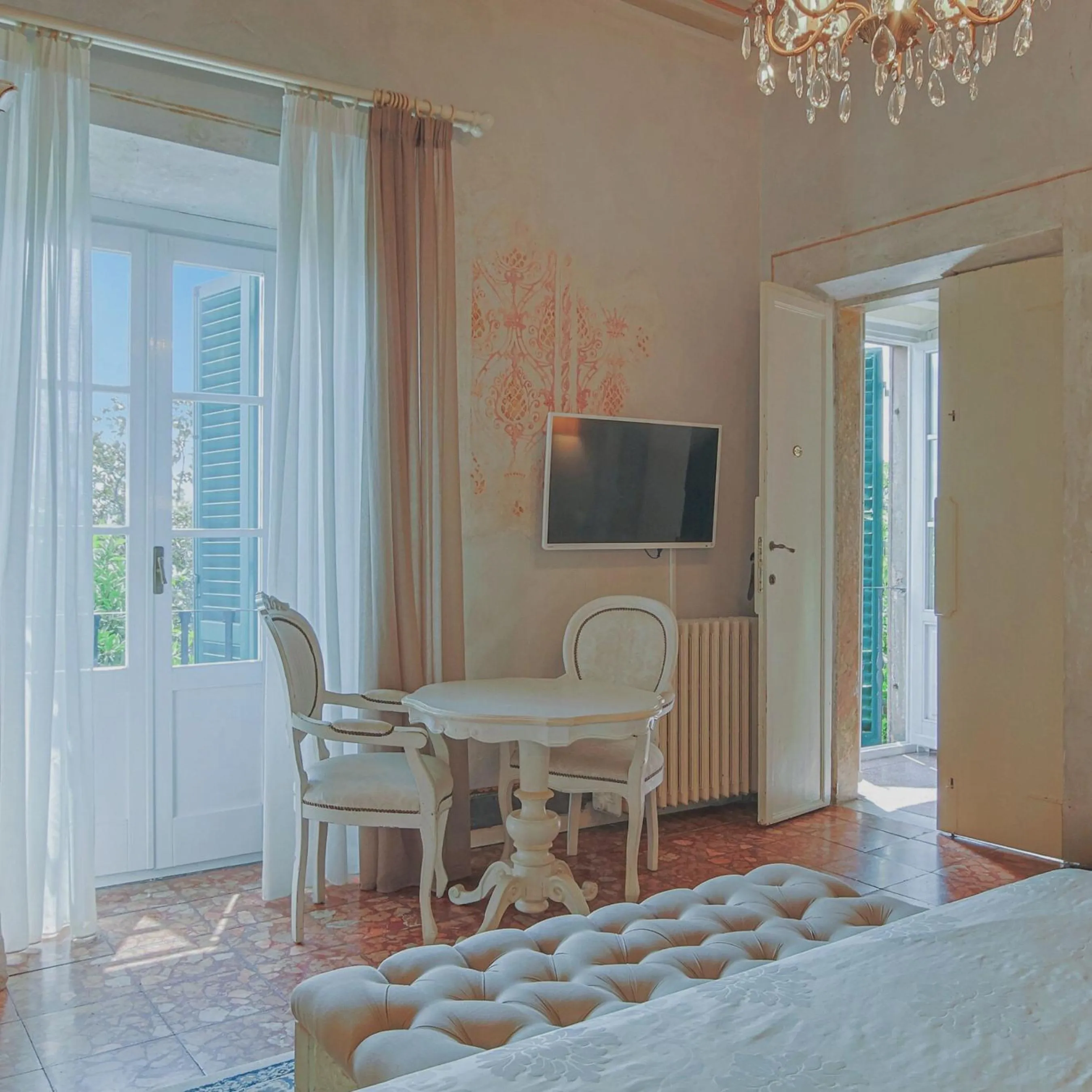 Photo of the whole room in Hotel Villa Sermolli