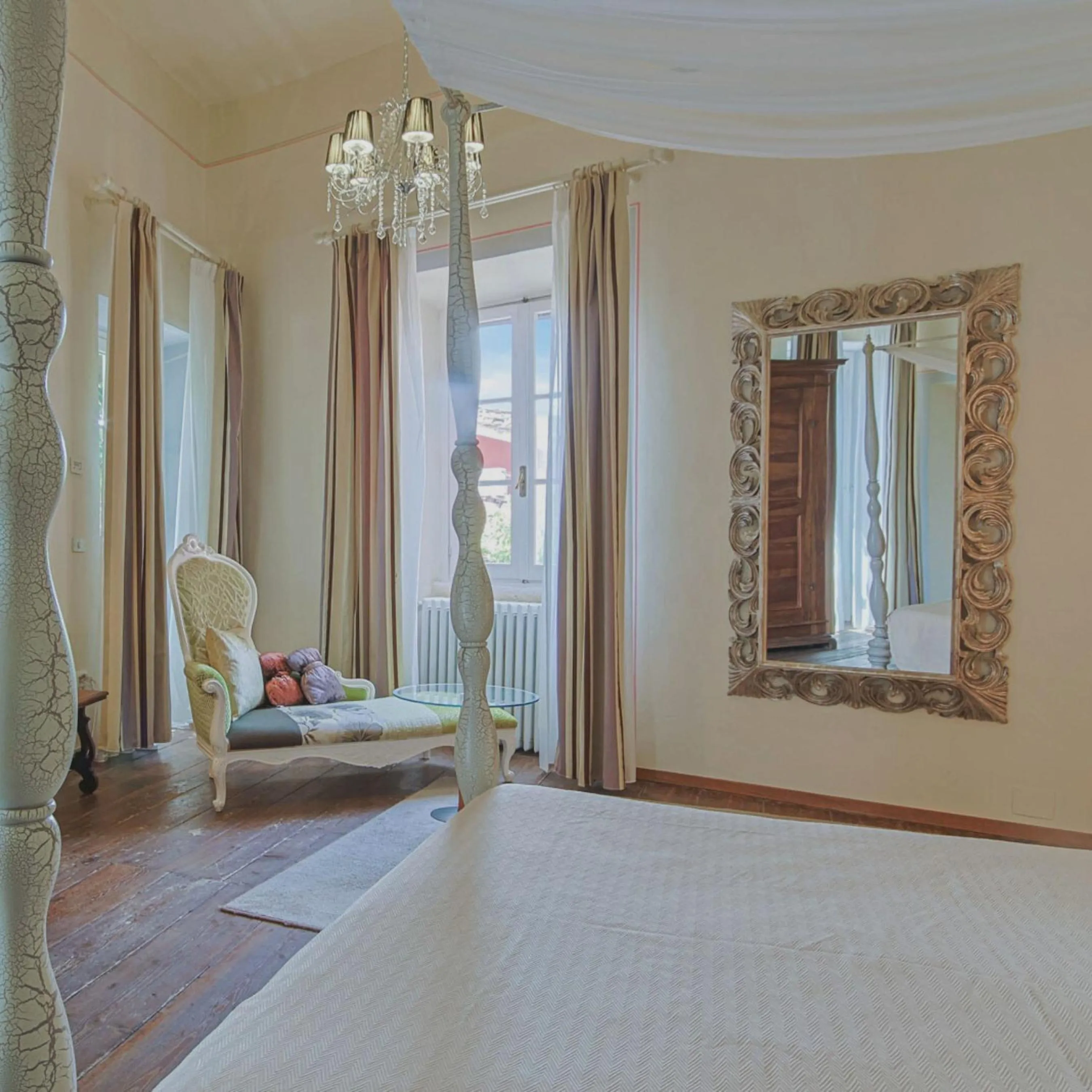 Bed in Hotel Villa Sermolli