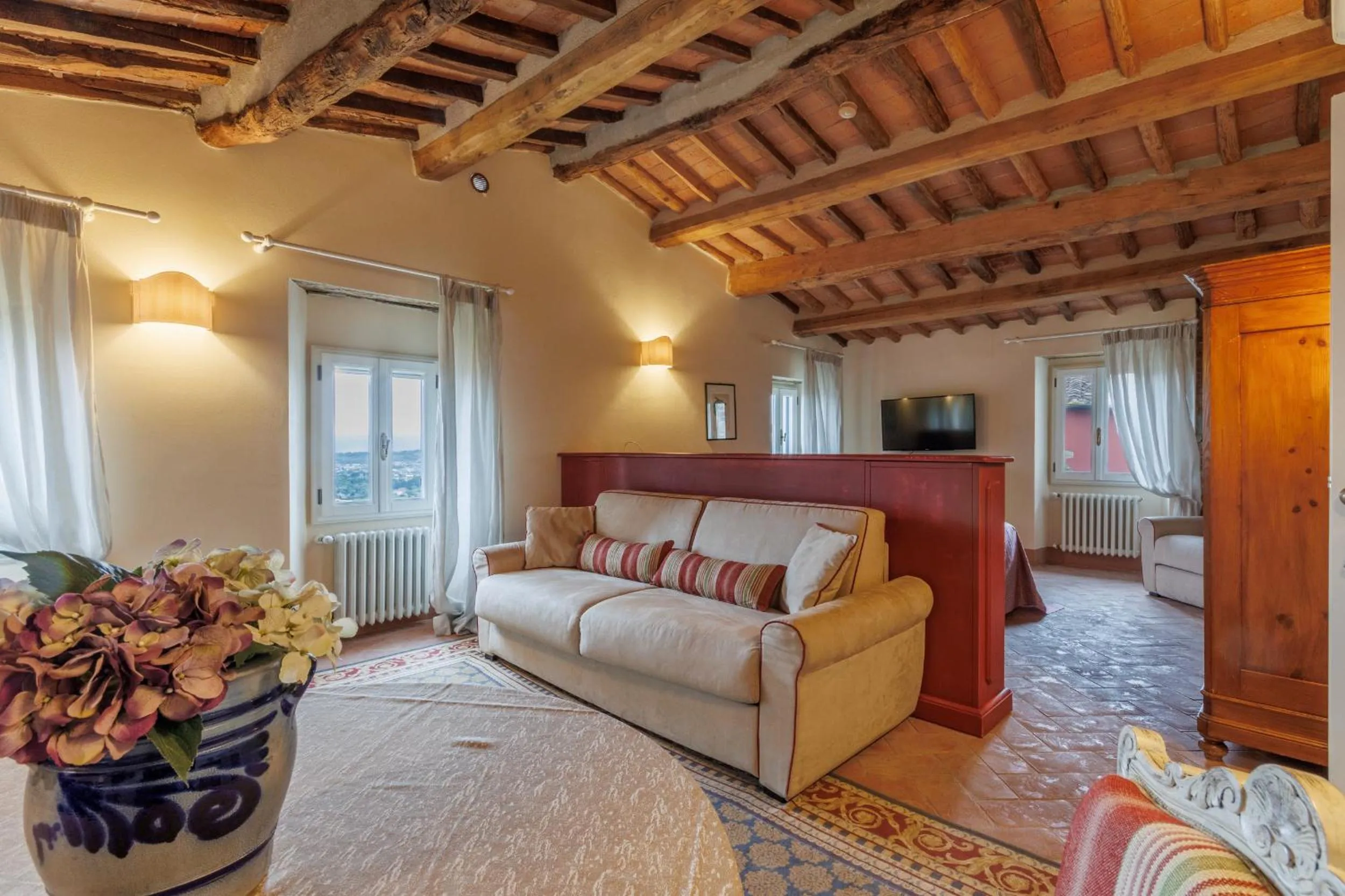 Living room in Hotel Villa Sermolli