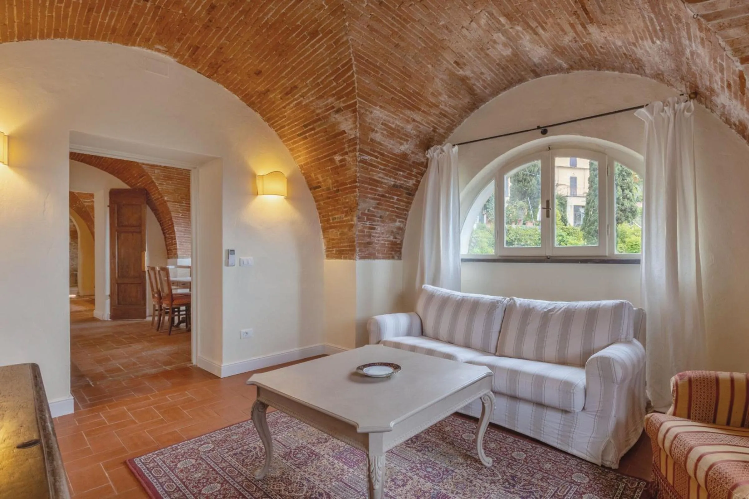 Seating area in Hotel Villa Sermolli