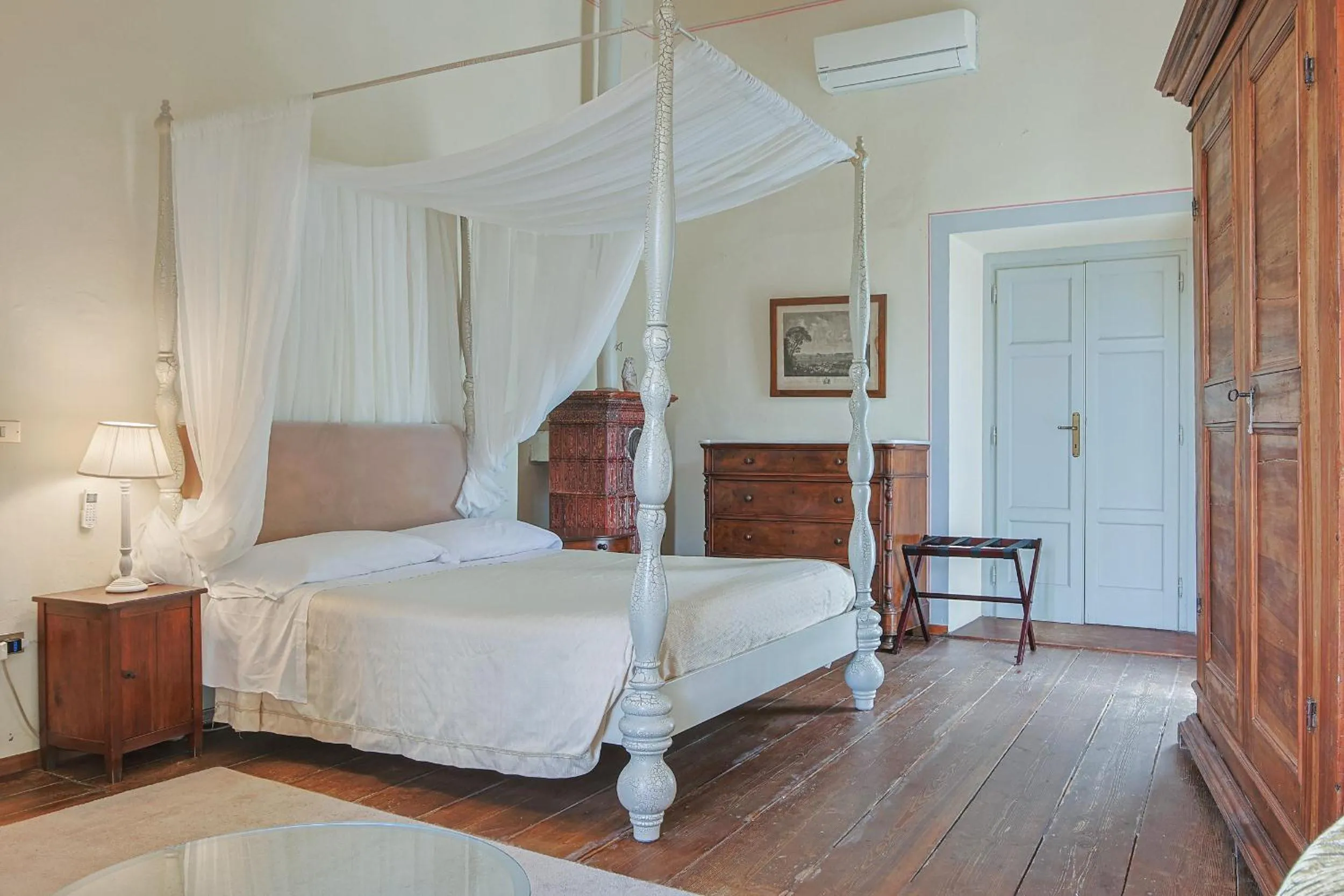 Junior Suite with Garden View in Hotel Villa Sermolli