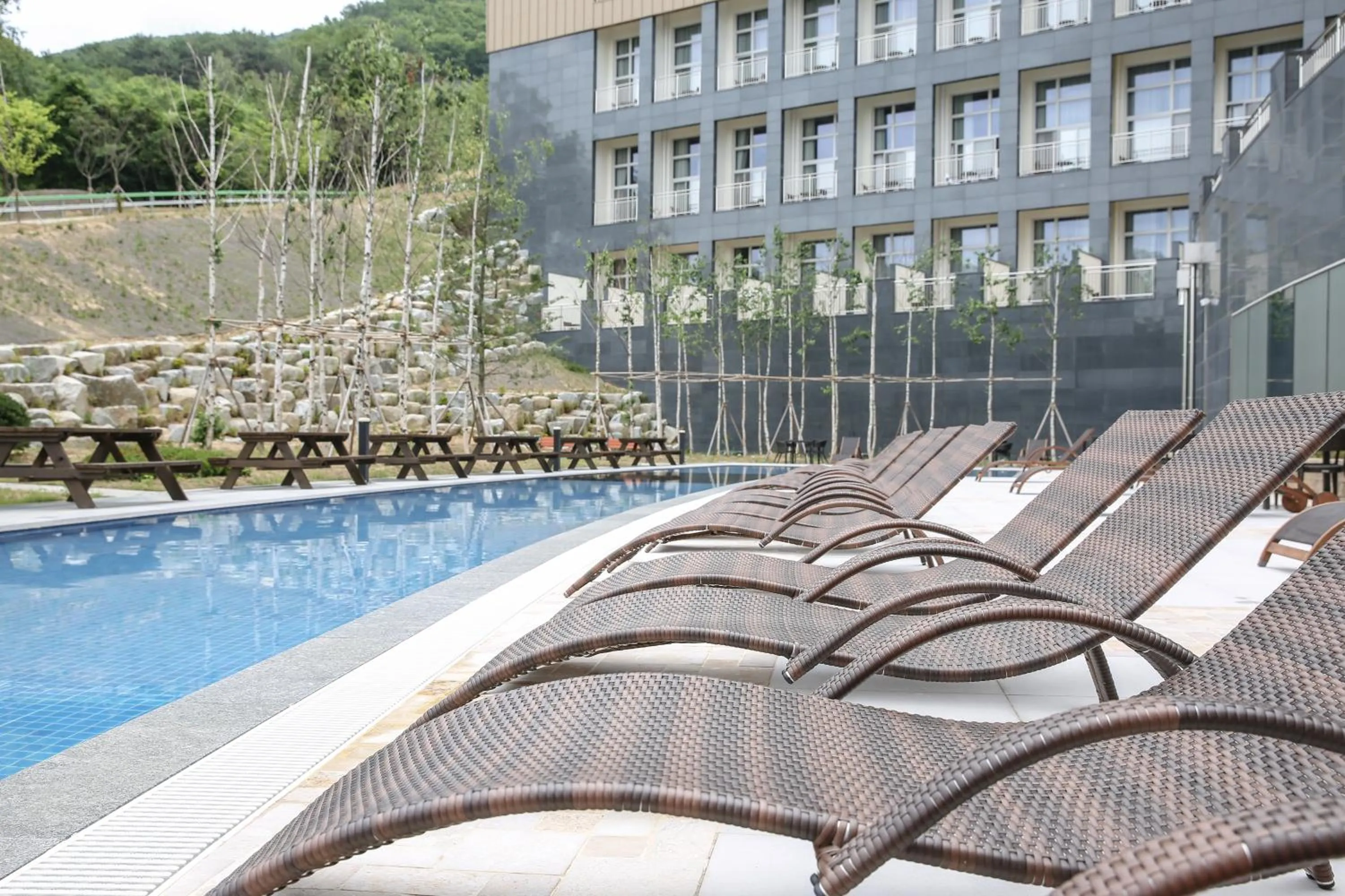 Swimming pool in Ramada Hotel & Suite by Wyndham Gangwon Pyeongchang