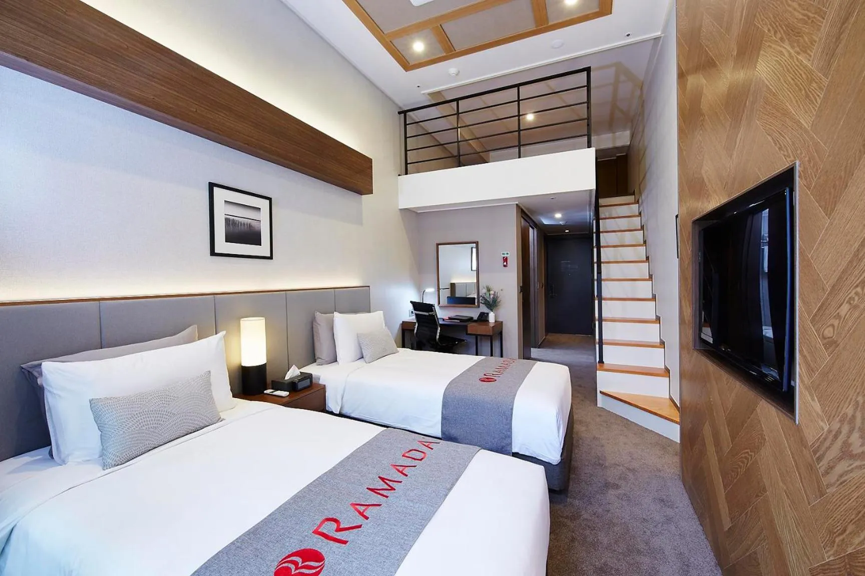 Photo of the whole room, Bed in Ramada Hotel & Suite by Wyndham Gangwon Pyeongchang