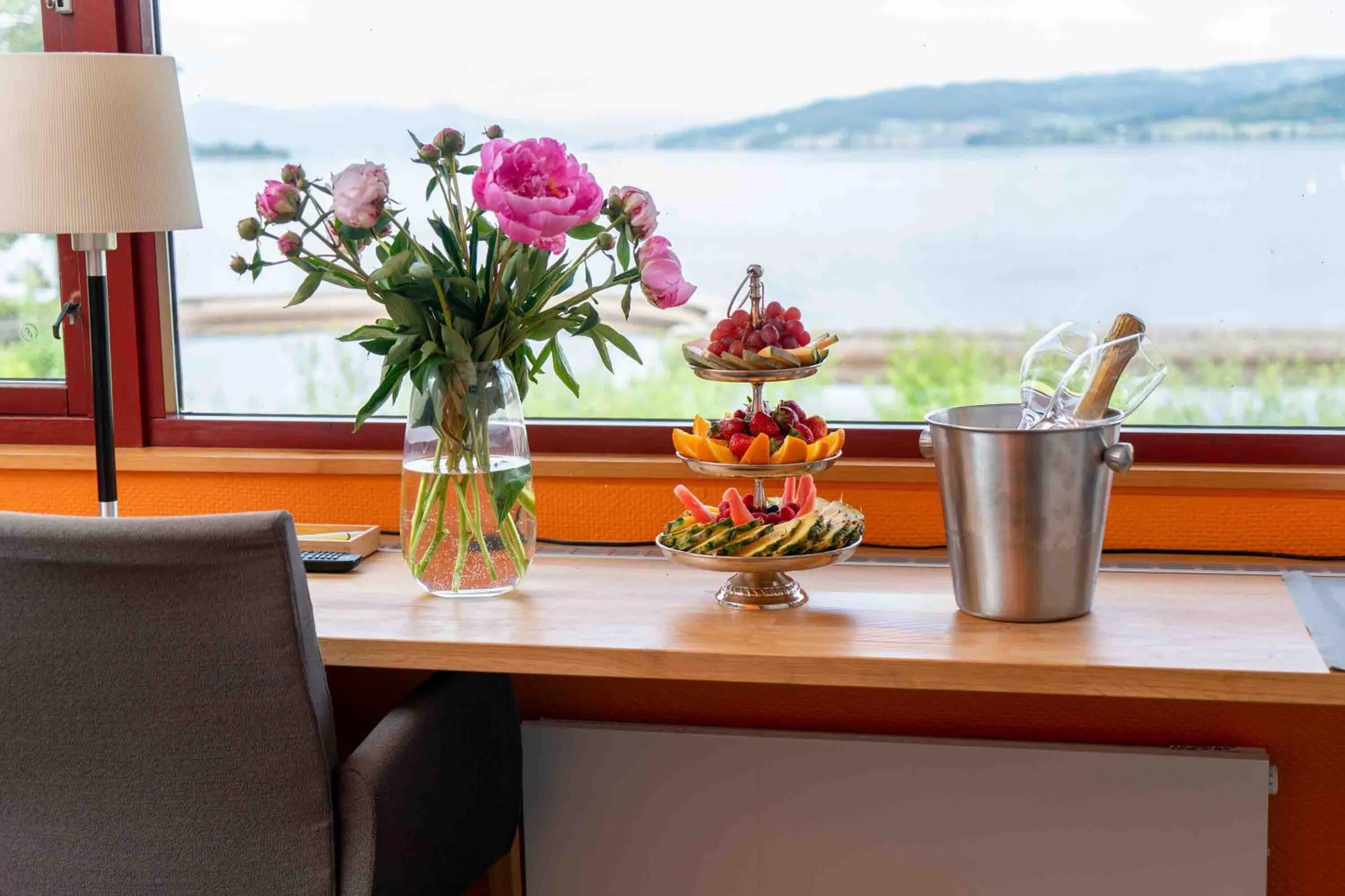 Lake view in Thorbjørnrud Hotell