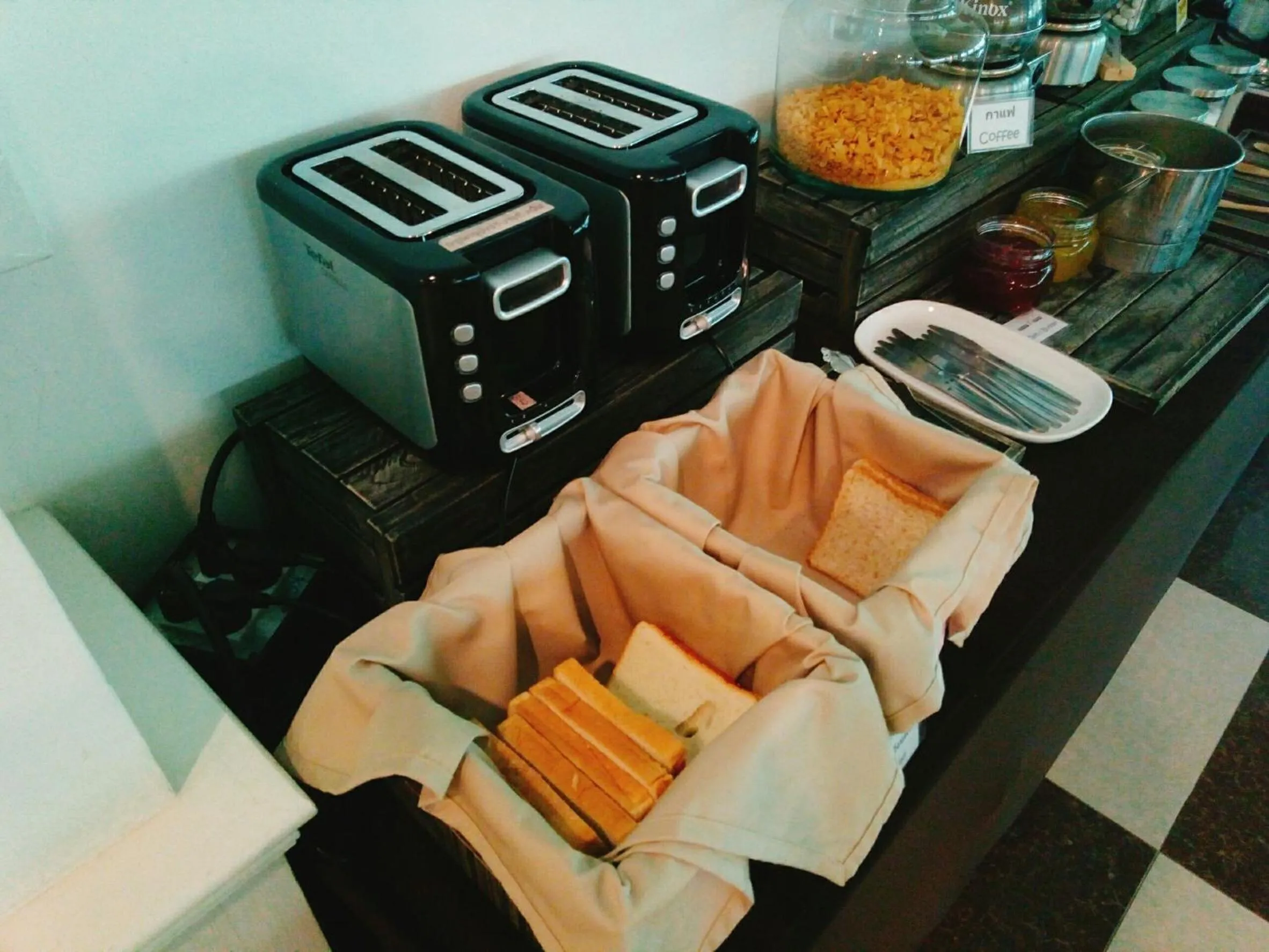 Breakfast in Gallery Lake View Hotel