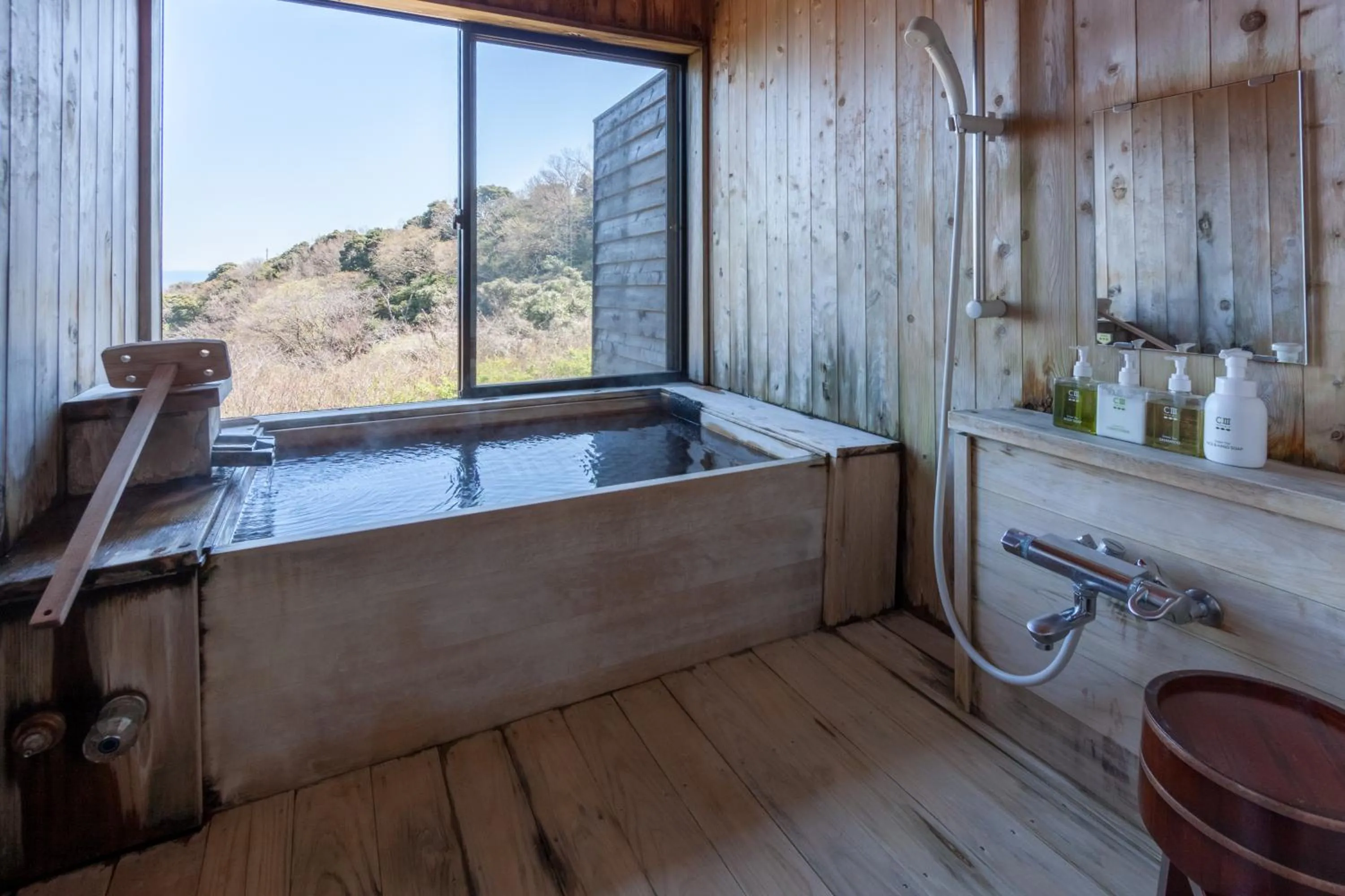 Ito Yukitei Kawana Bettei