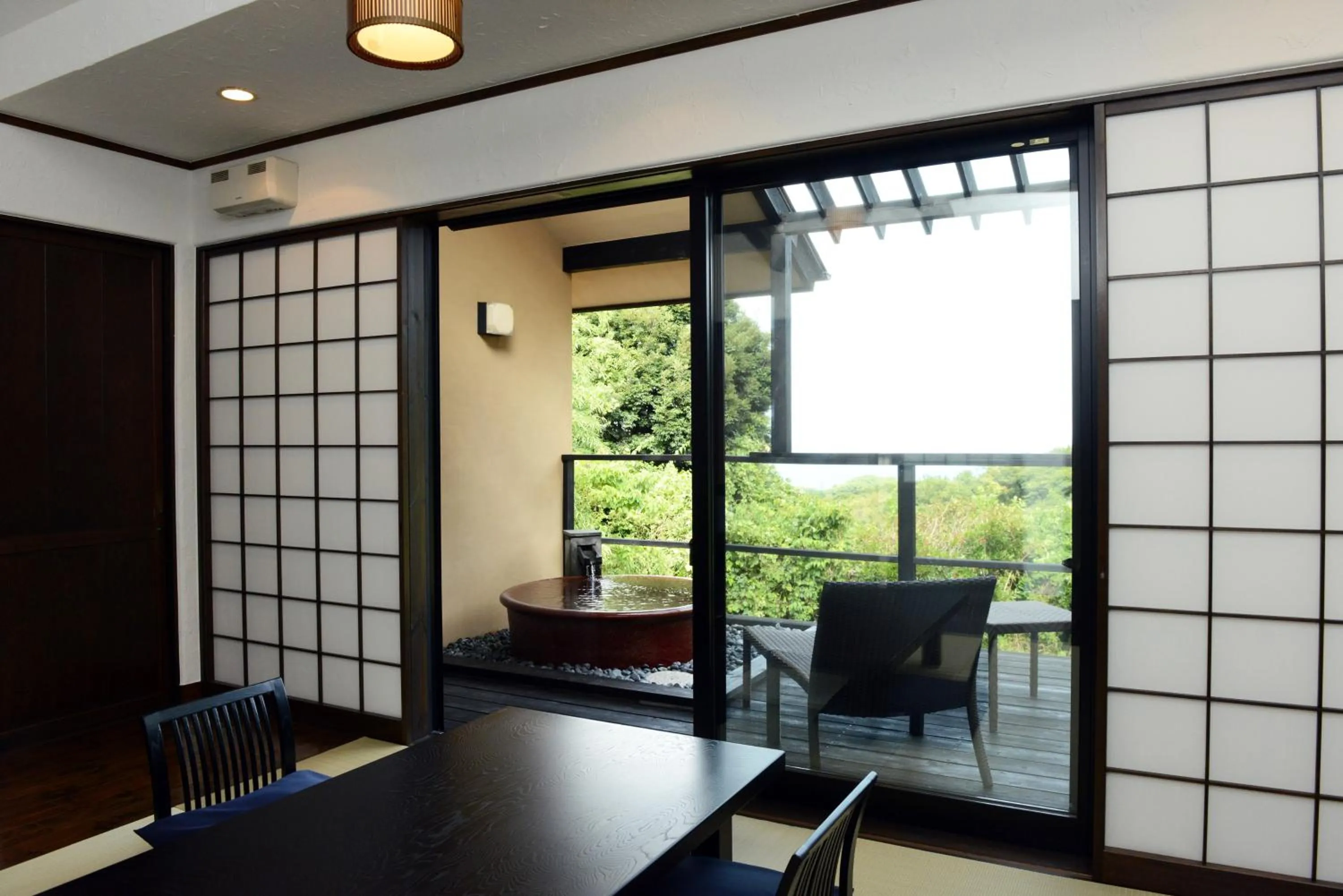 Living room in Ito Yukitei Kawana Bettei